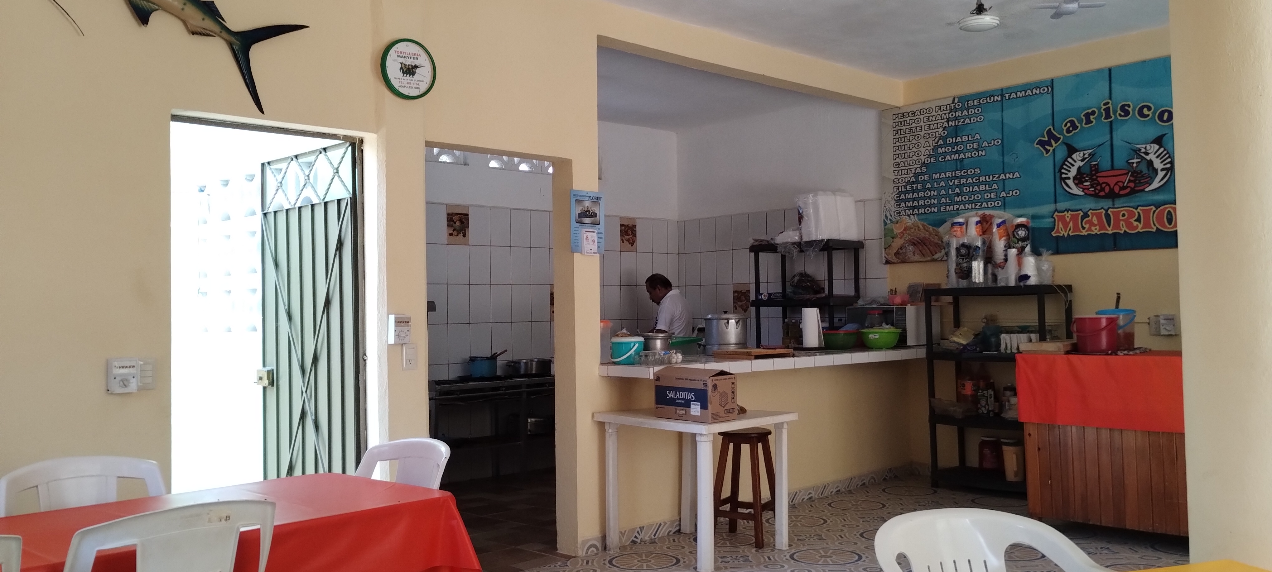 Restaurante económico de Mariscos "Mario" image 9