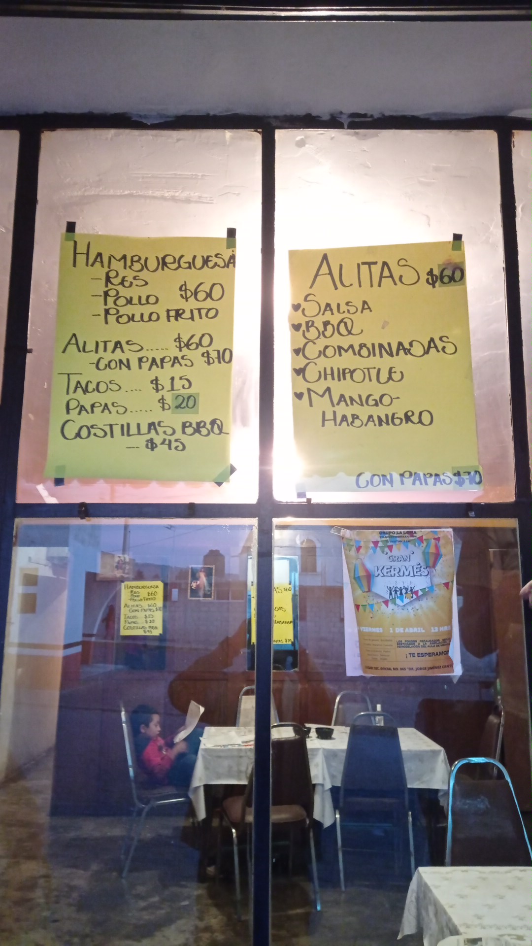 Tacos y hamburguesas chalupon image 2