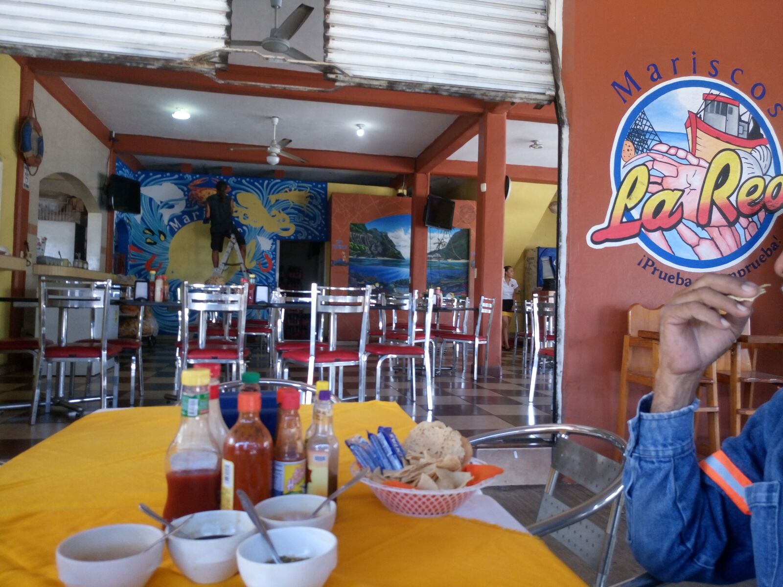 Mariscos La Red image 1