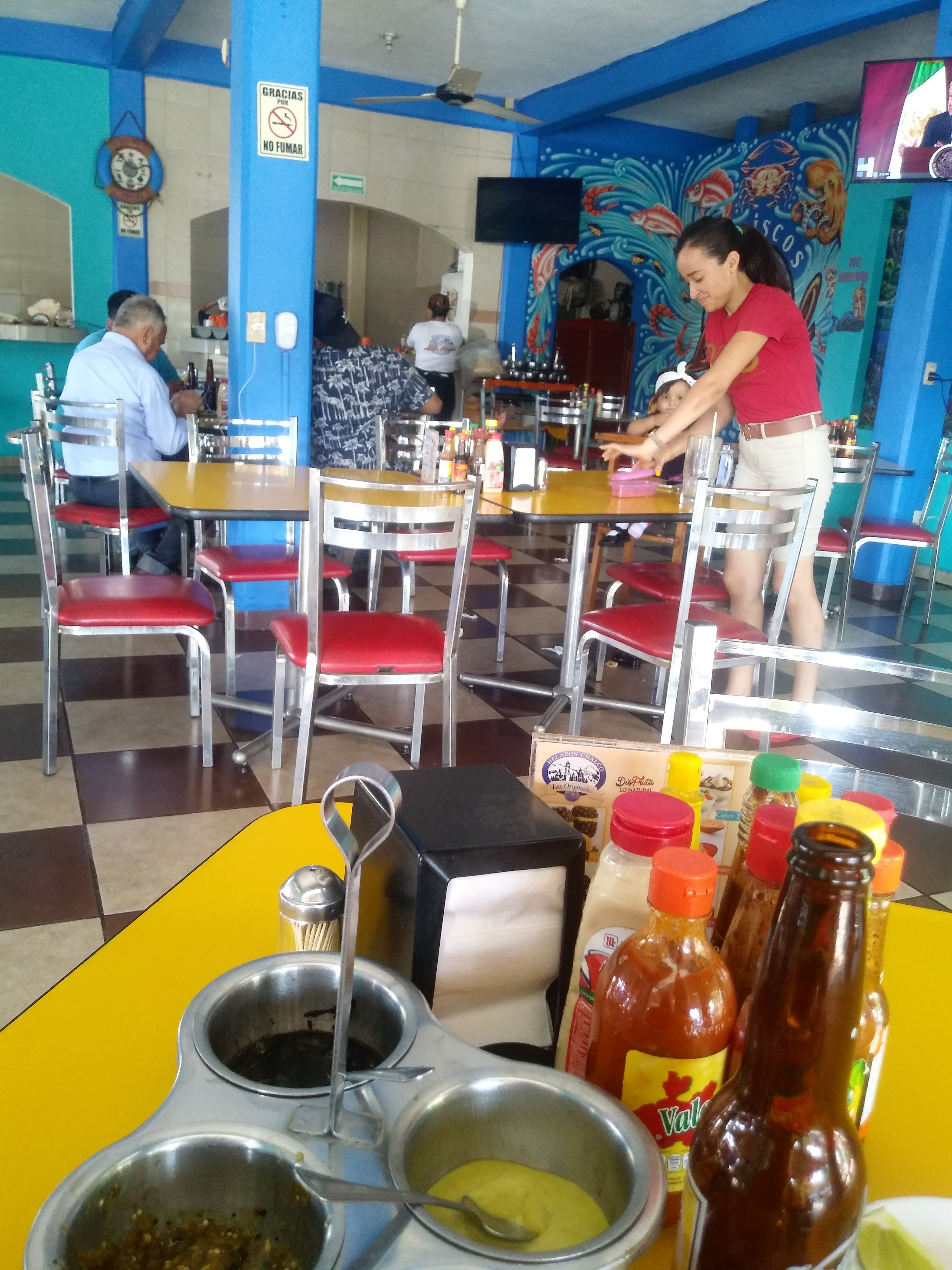 Mariscos La Red image 3