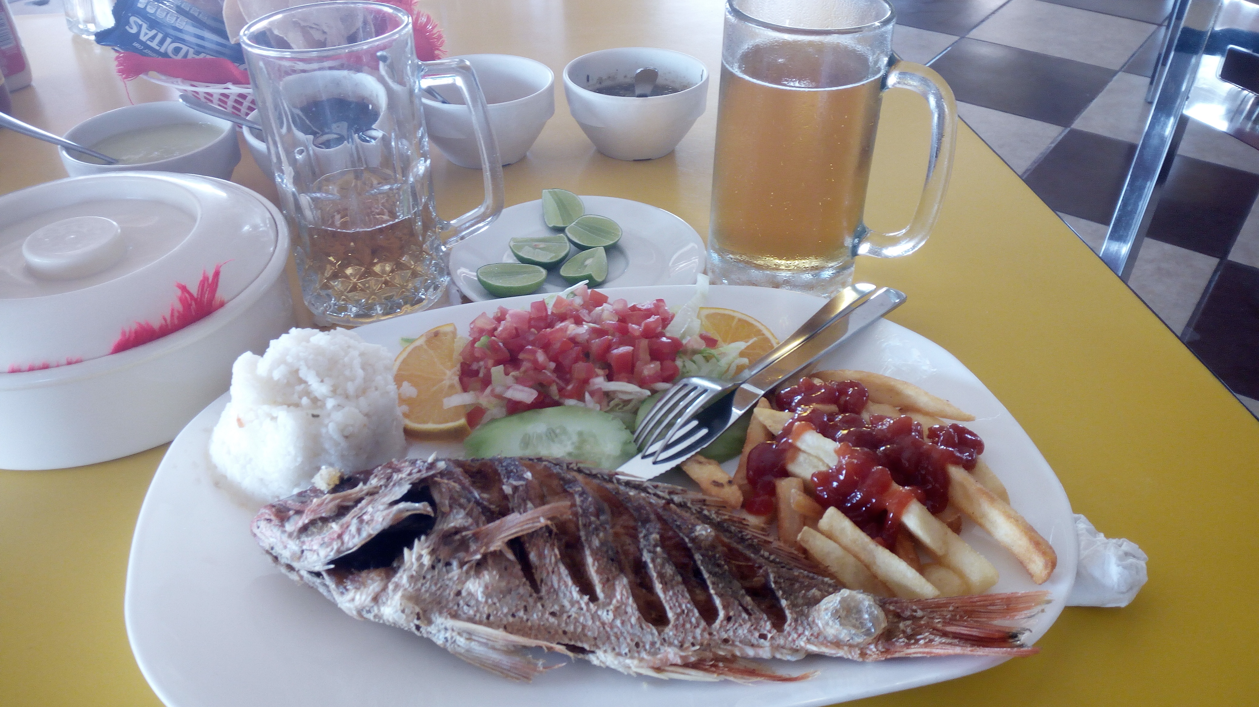 Mariscos La Red image 10