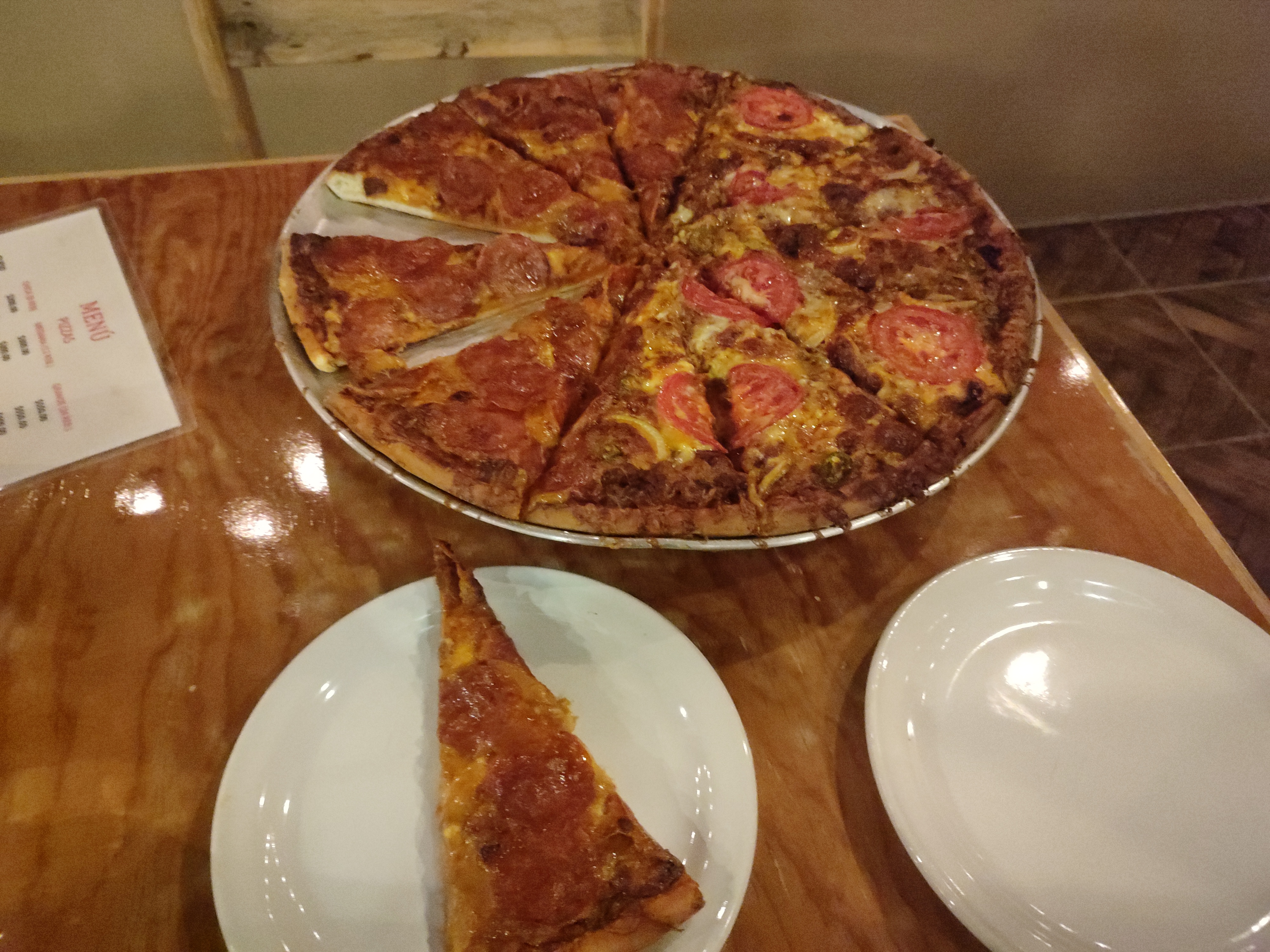 REINA PIZZA-REPOSTERIA image 2