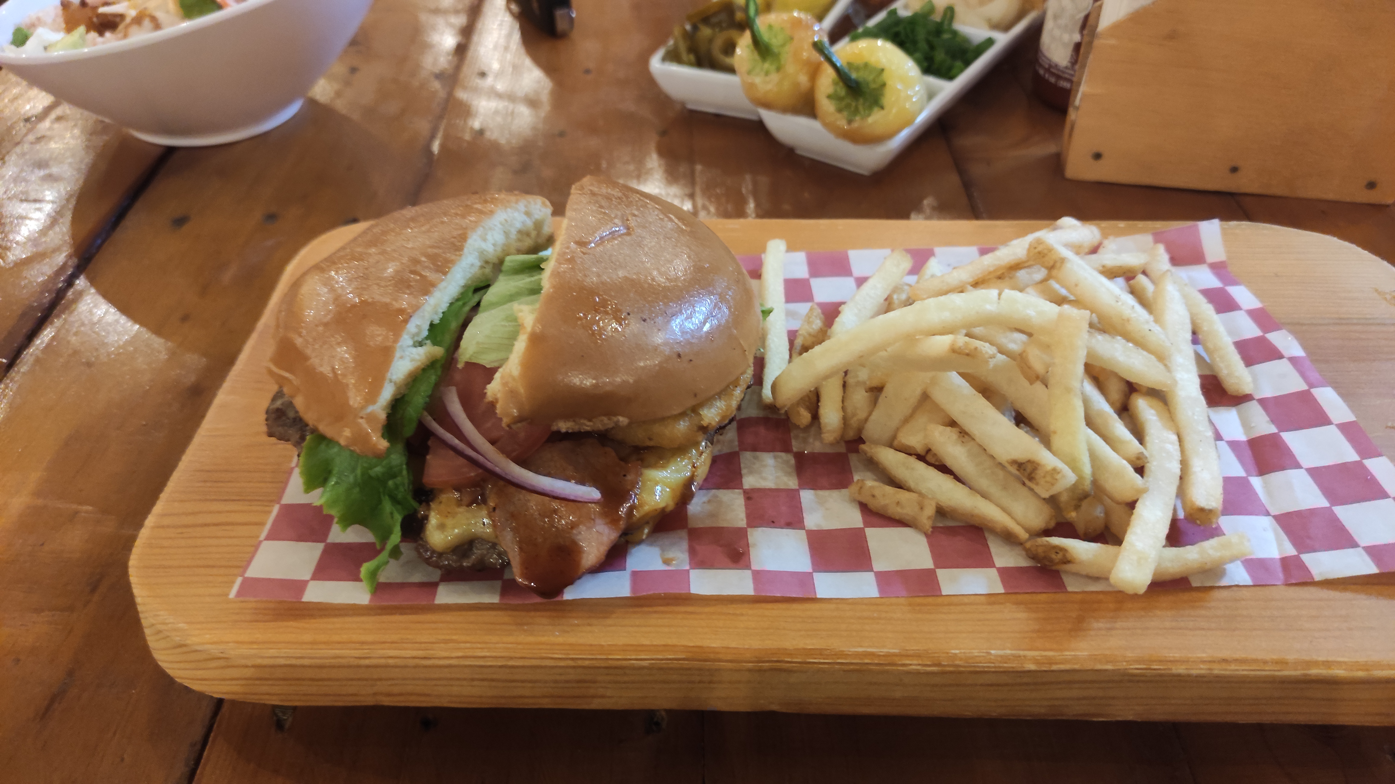 Chepe's Sushi y Hamburguesas image 4