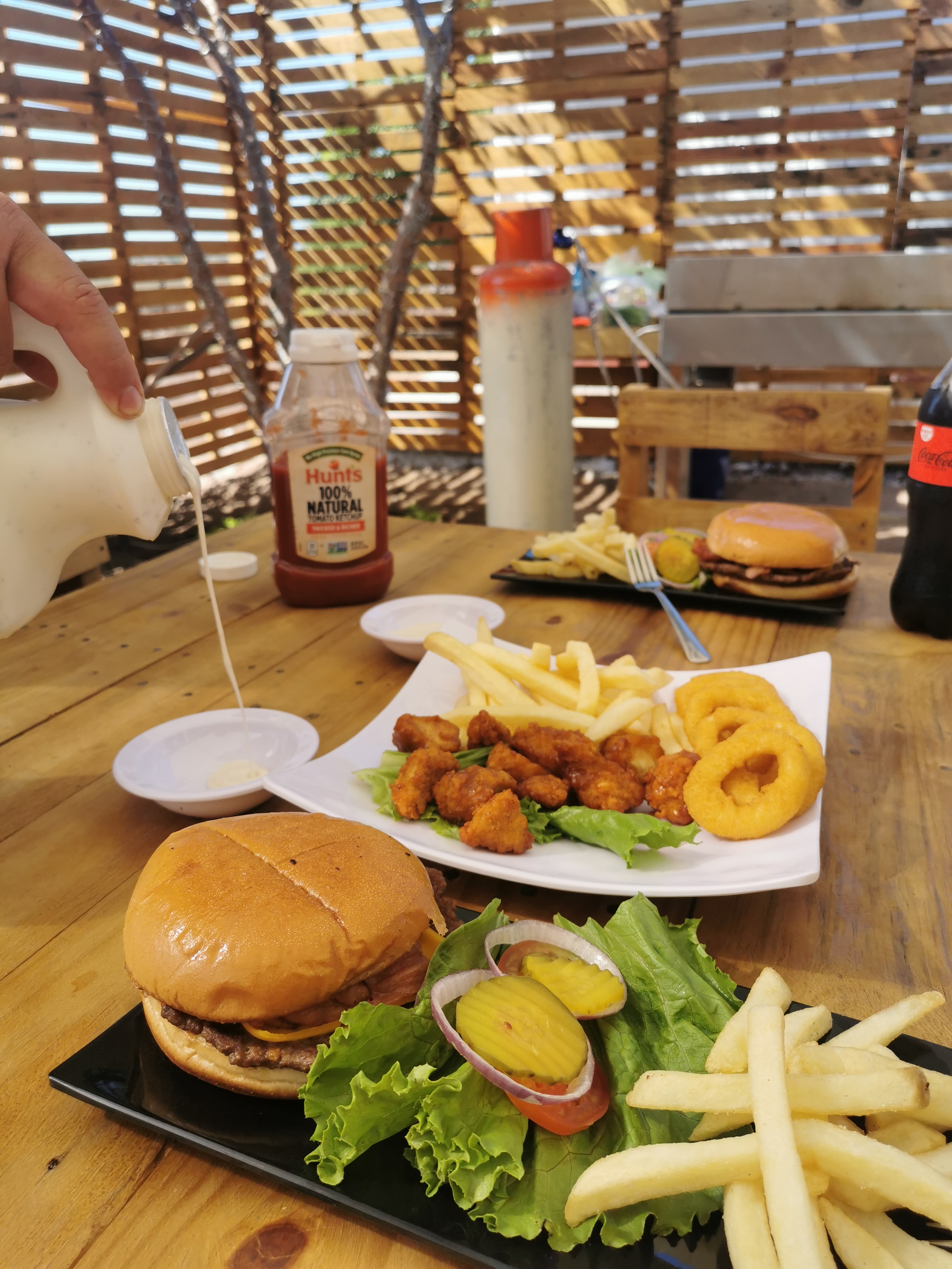 Chepe's Sushi y Hamburguesas image 8