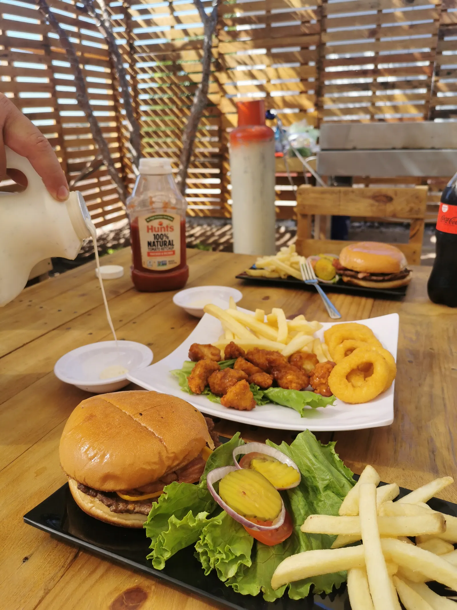 Chepe's Sushi y Hamburguesas image 8