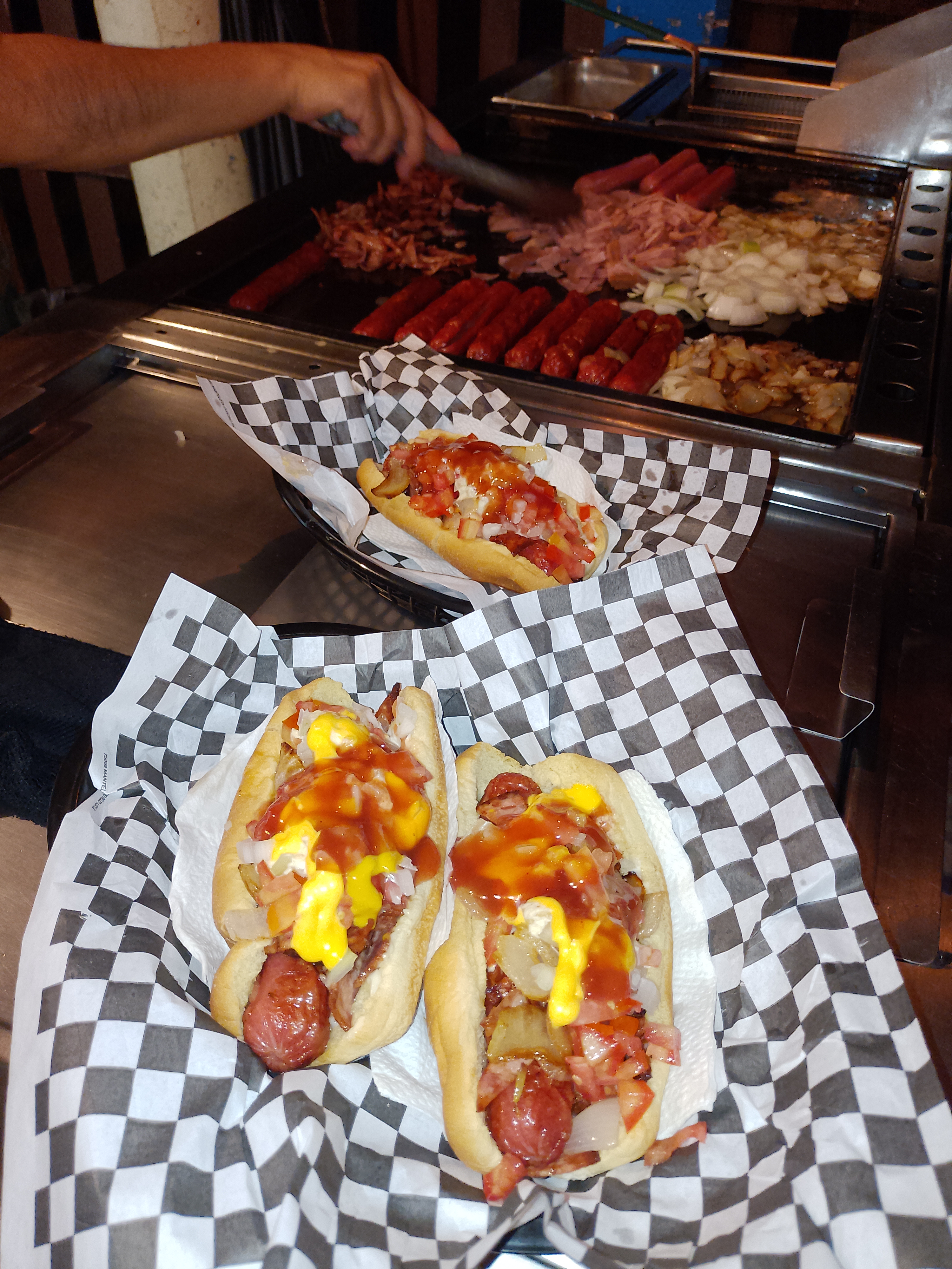 HOT DOGS Joel's image 10