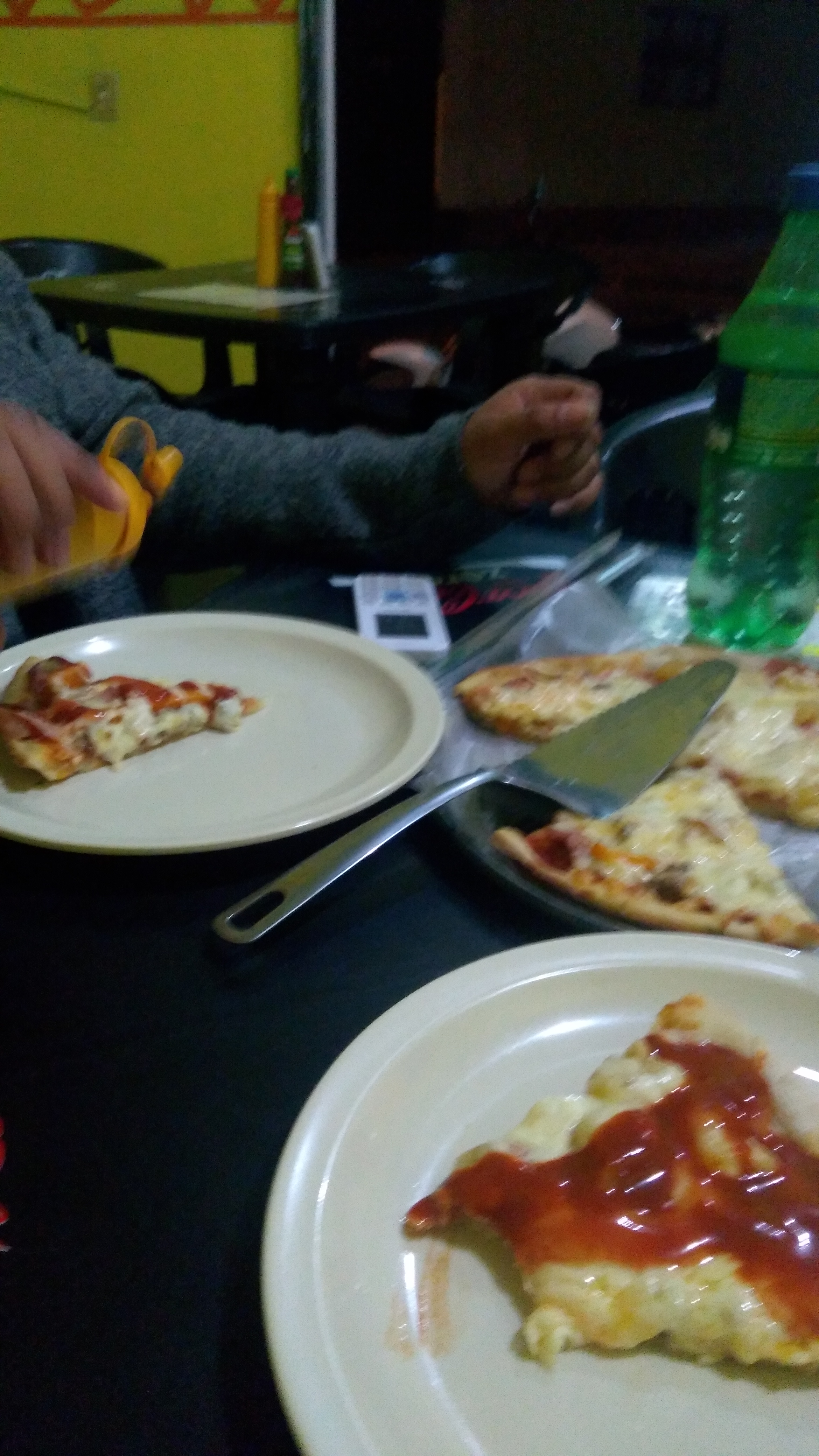 Pizzería La Delicia image 2