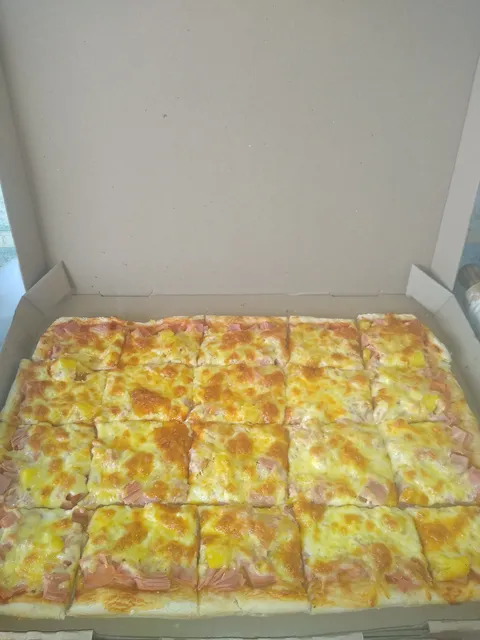 Pizzería La Delicia image 5