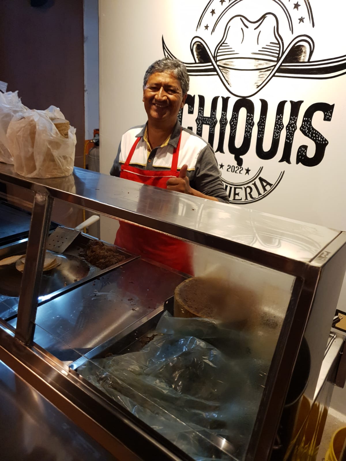 BIRRIERIA Y TAQUERIA CHIQUIS image 3