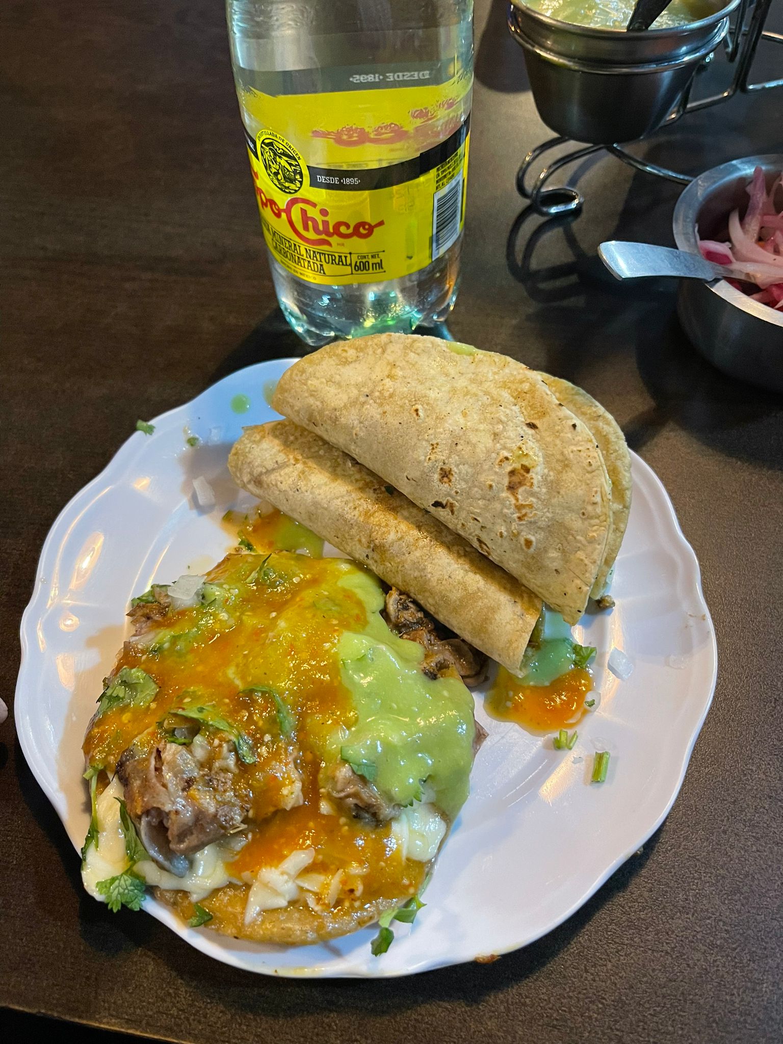 BIRRIERIA Y TAQUERIA CHIQUIS image 4