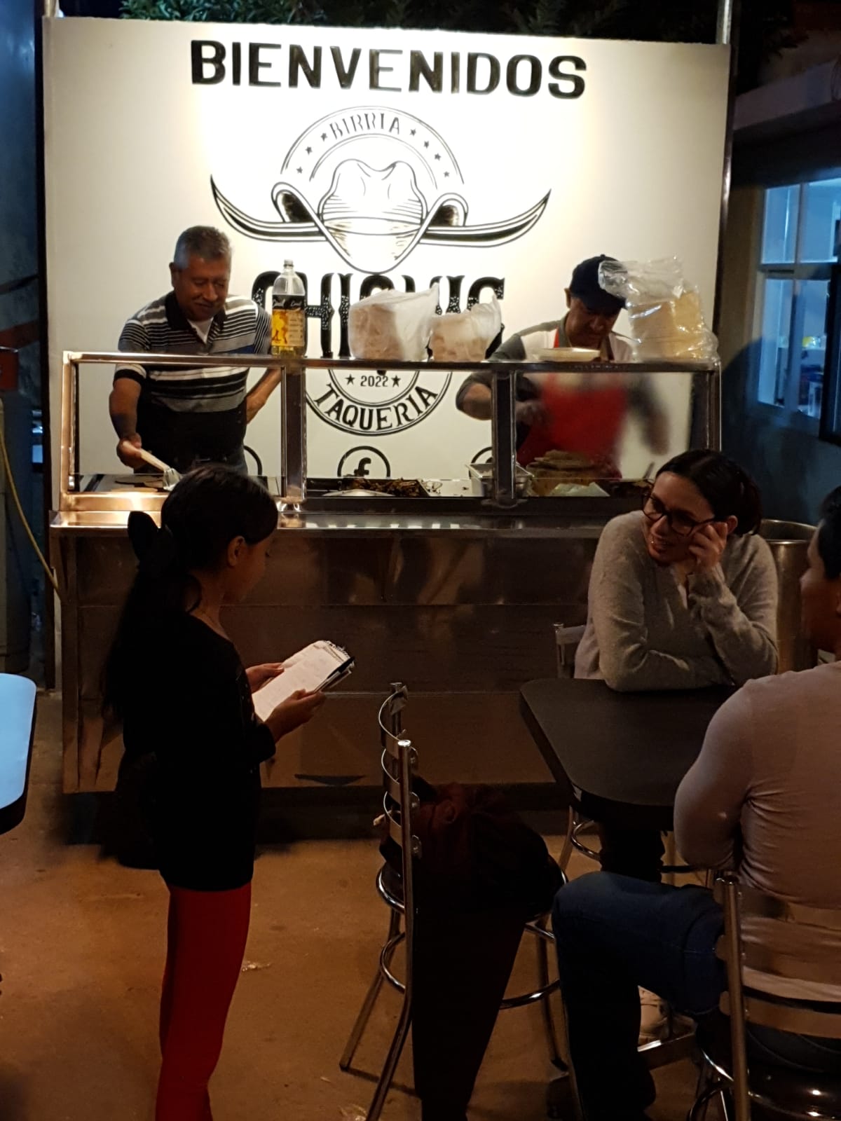BIRRIERIA Y TAQUERIA CHIQUIS image 6