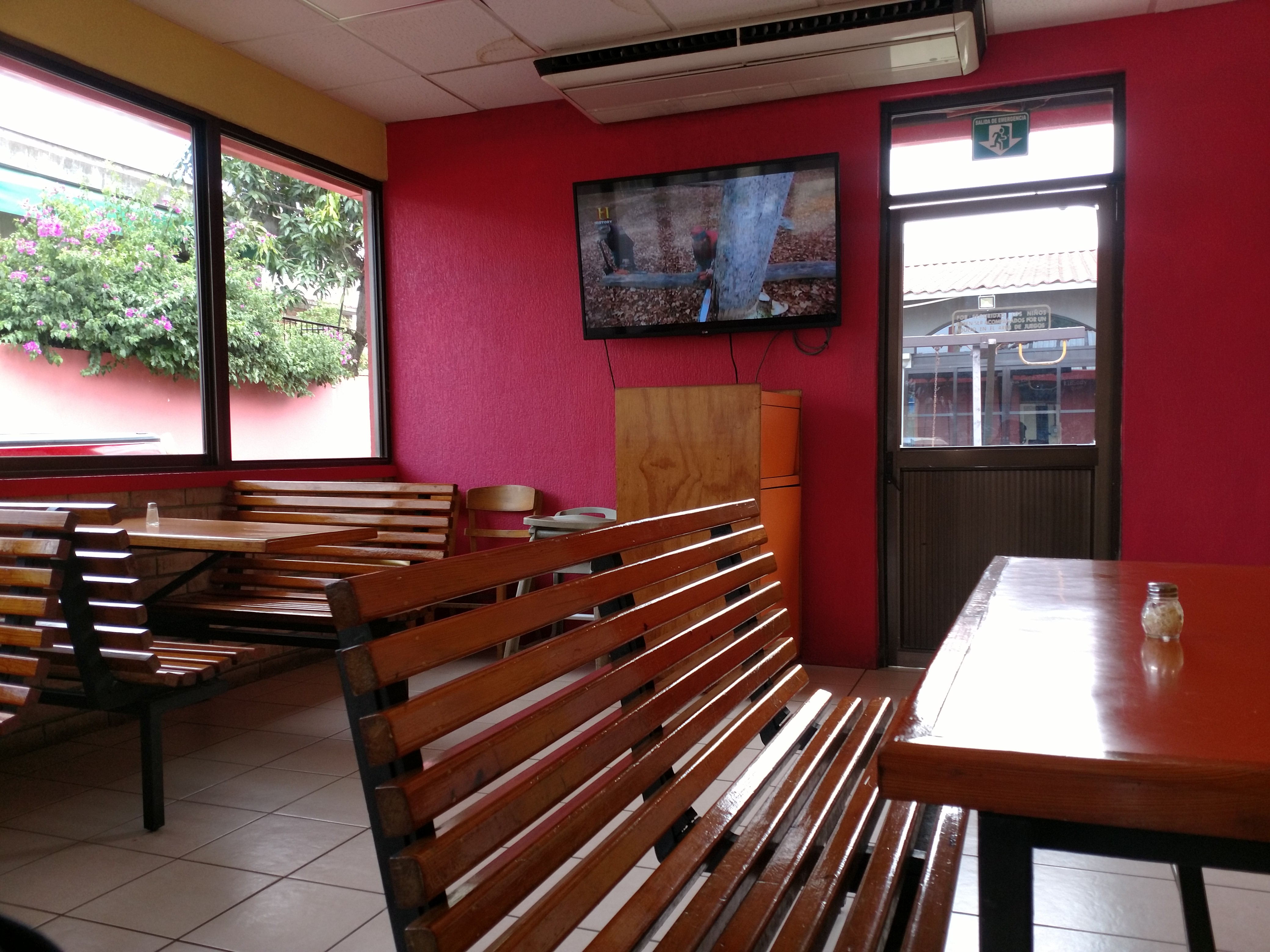 Happy Chicken image 3