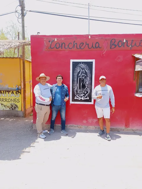 Loncheria Bonfil image 8