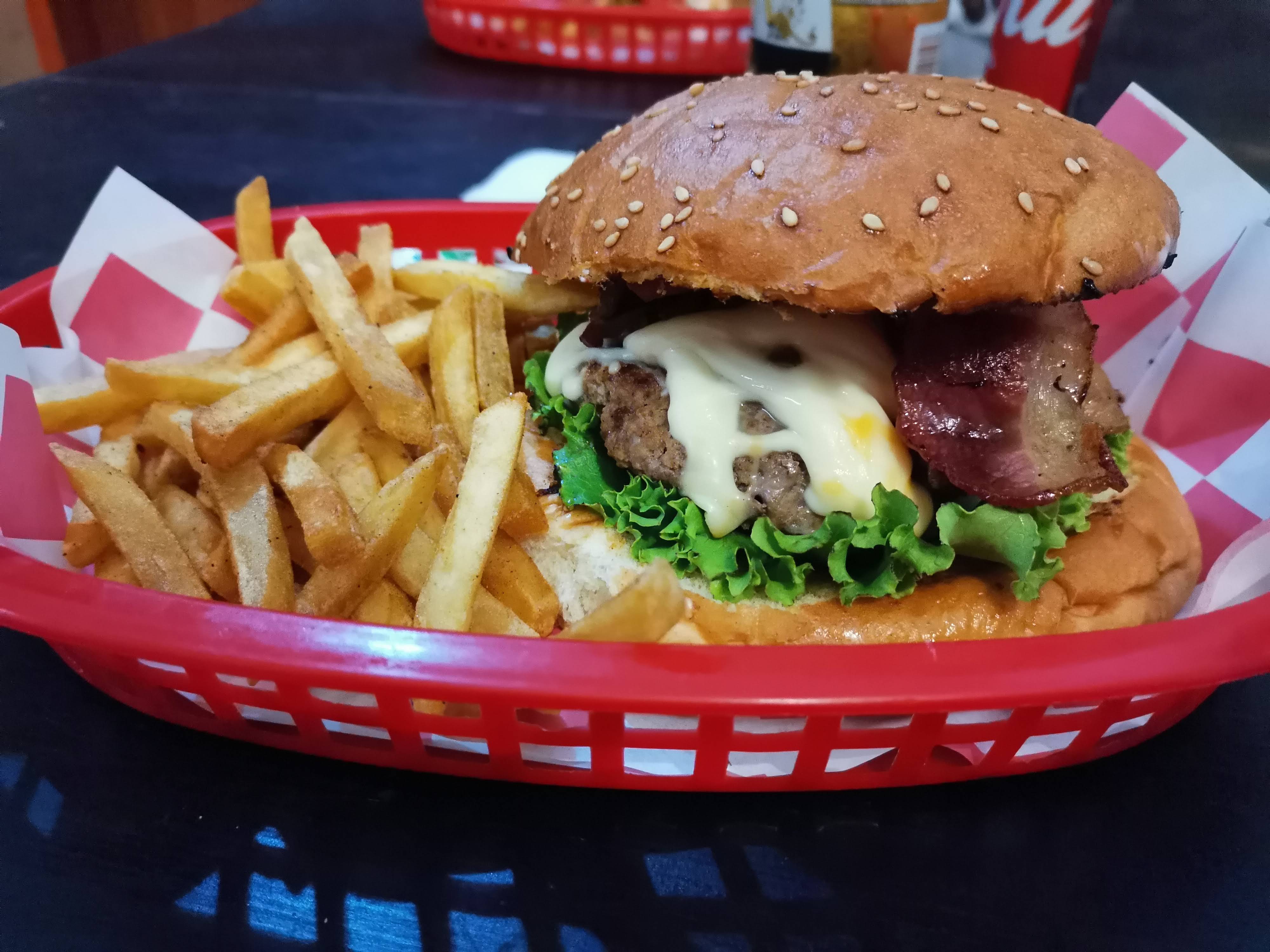 Burger House image 1