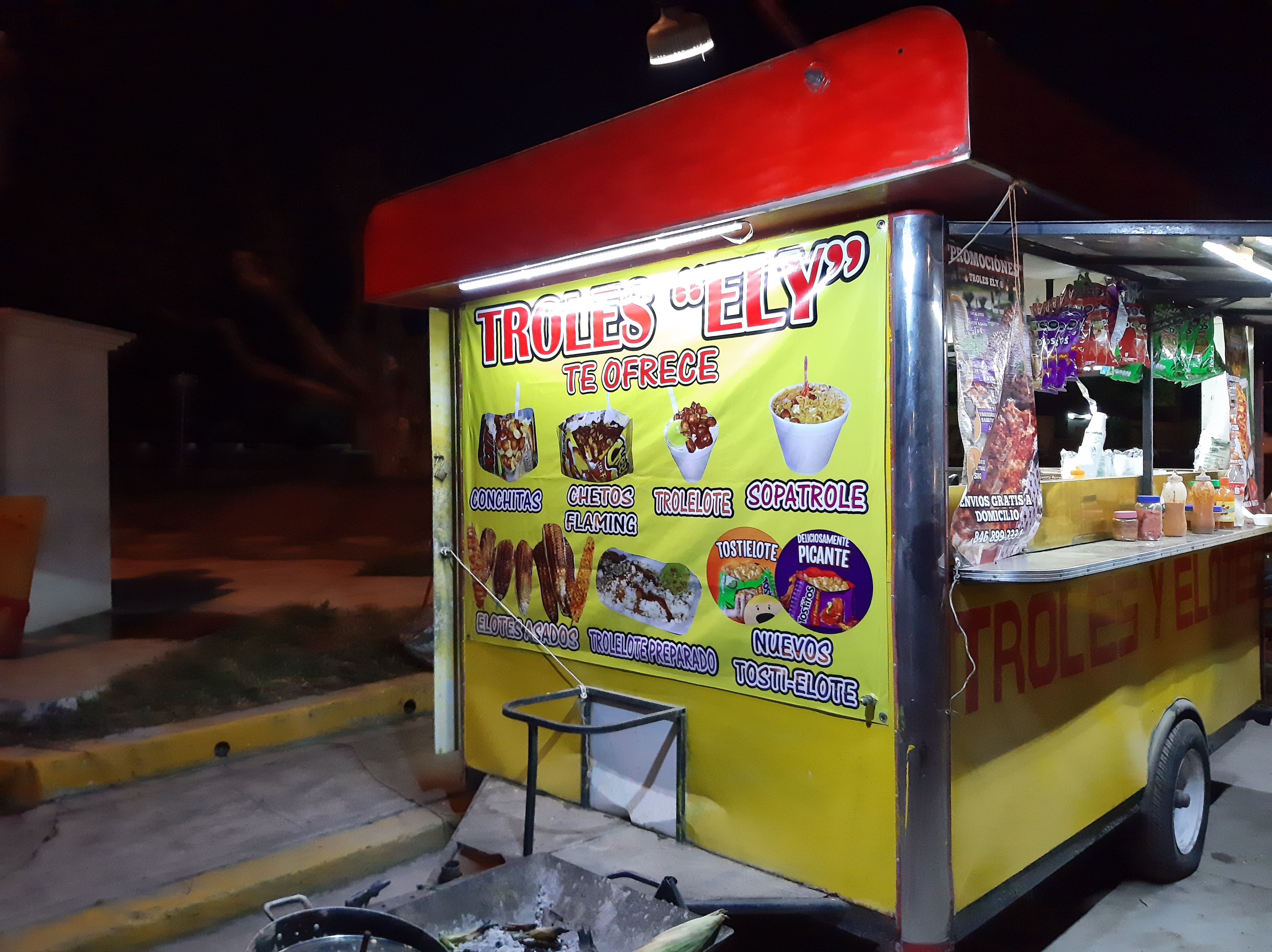 TROLES Y ELOTES "ELY" image 6