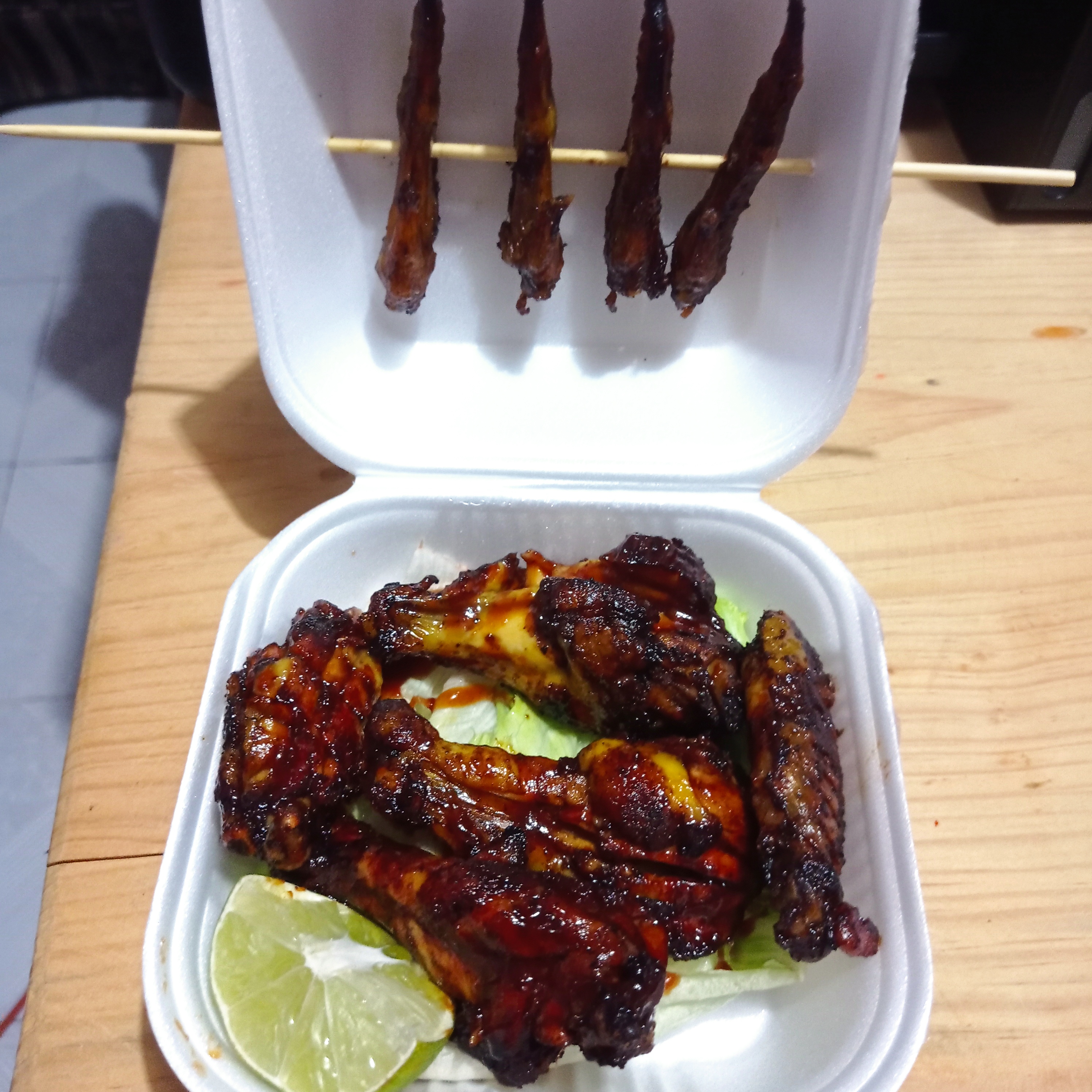 Wings Aliens (alitas al carbón ) image 2