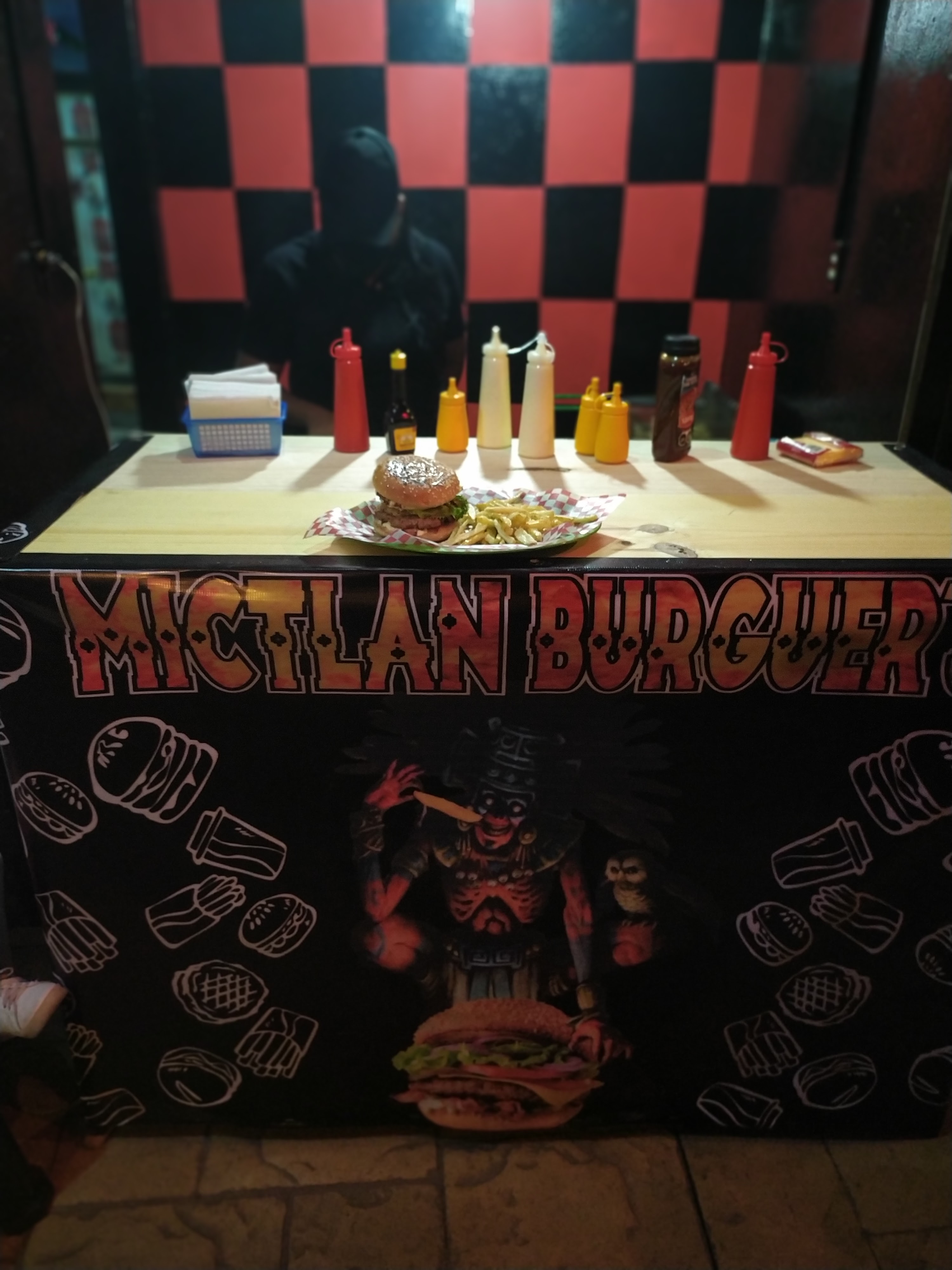 Mictlan Burguer's image 2