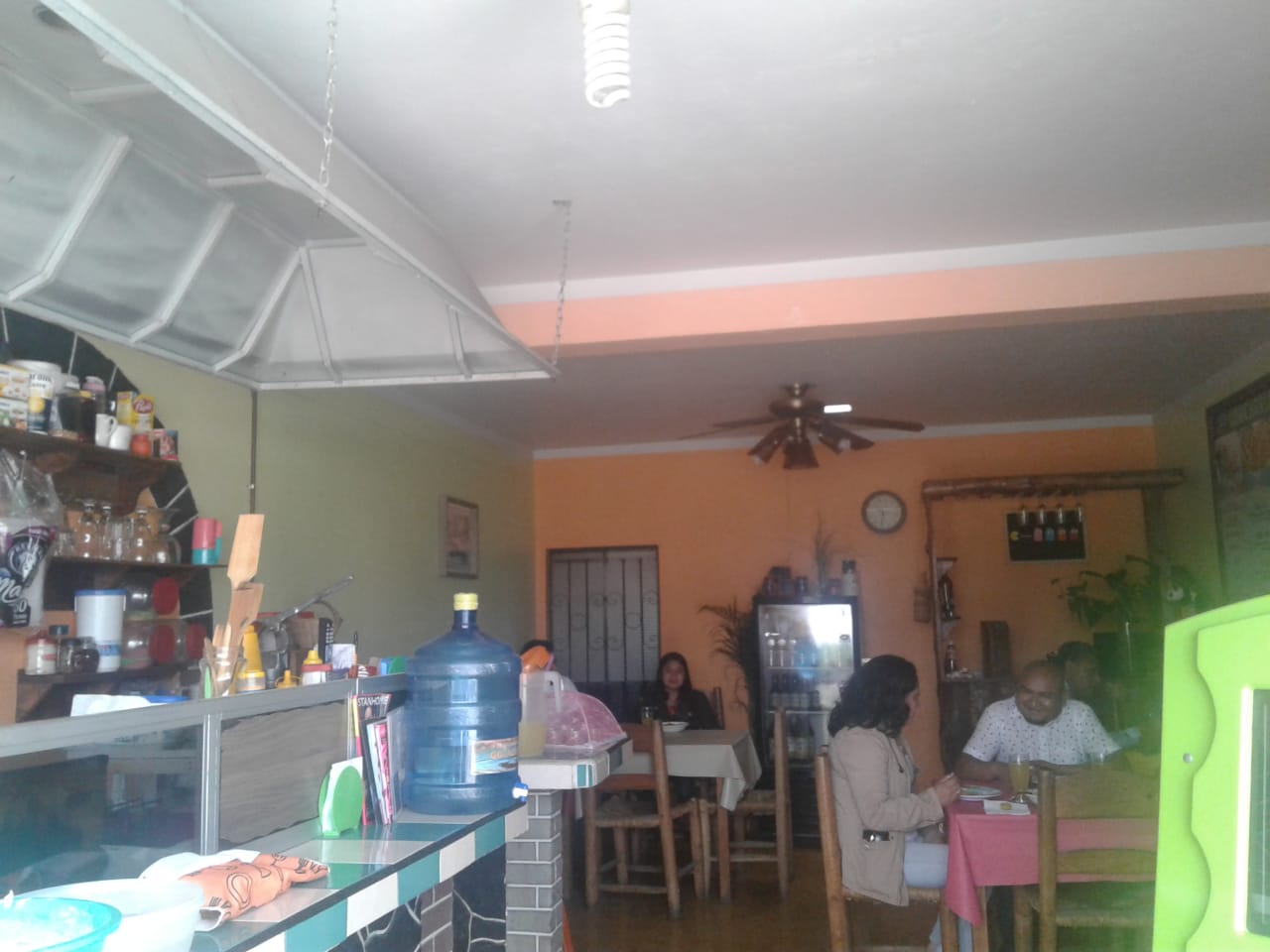 Loncheria La Luminosa. image 3