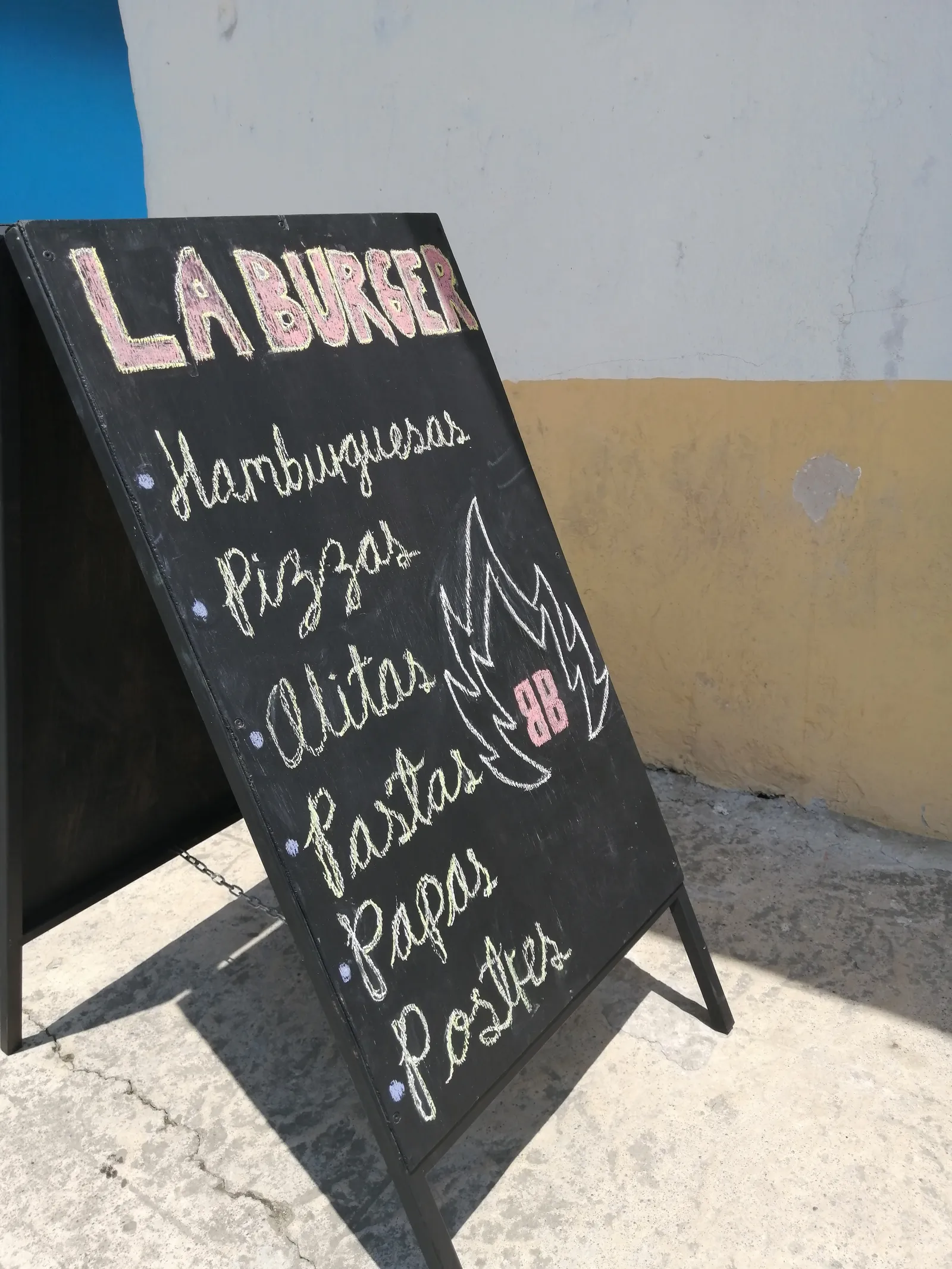 La Burguer parrilla image 3