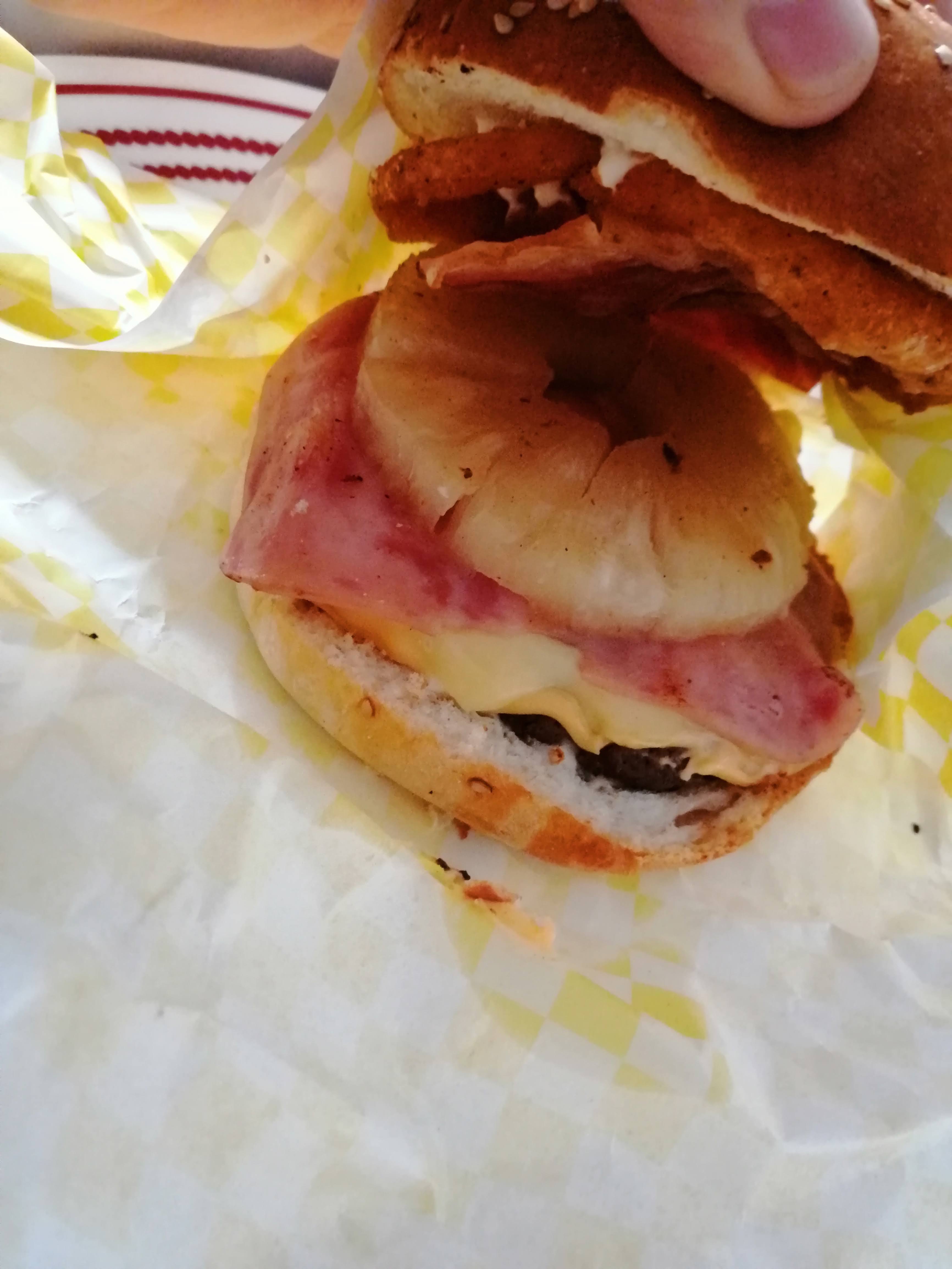 Pepe's Burger Factory image 2