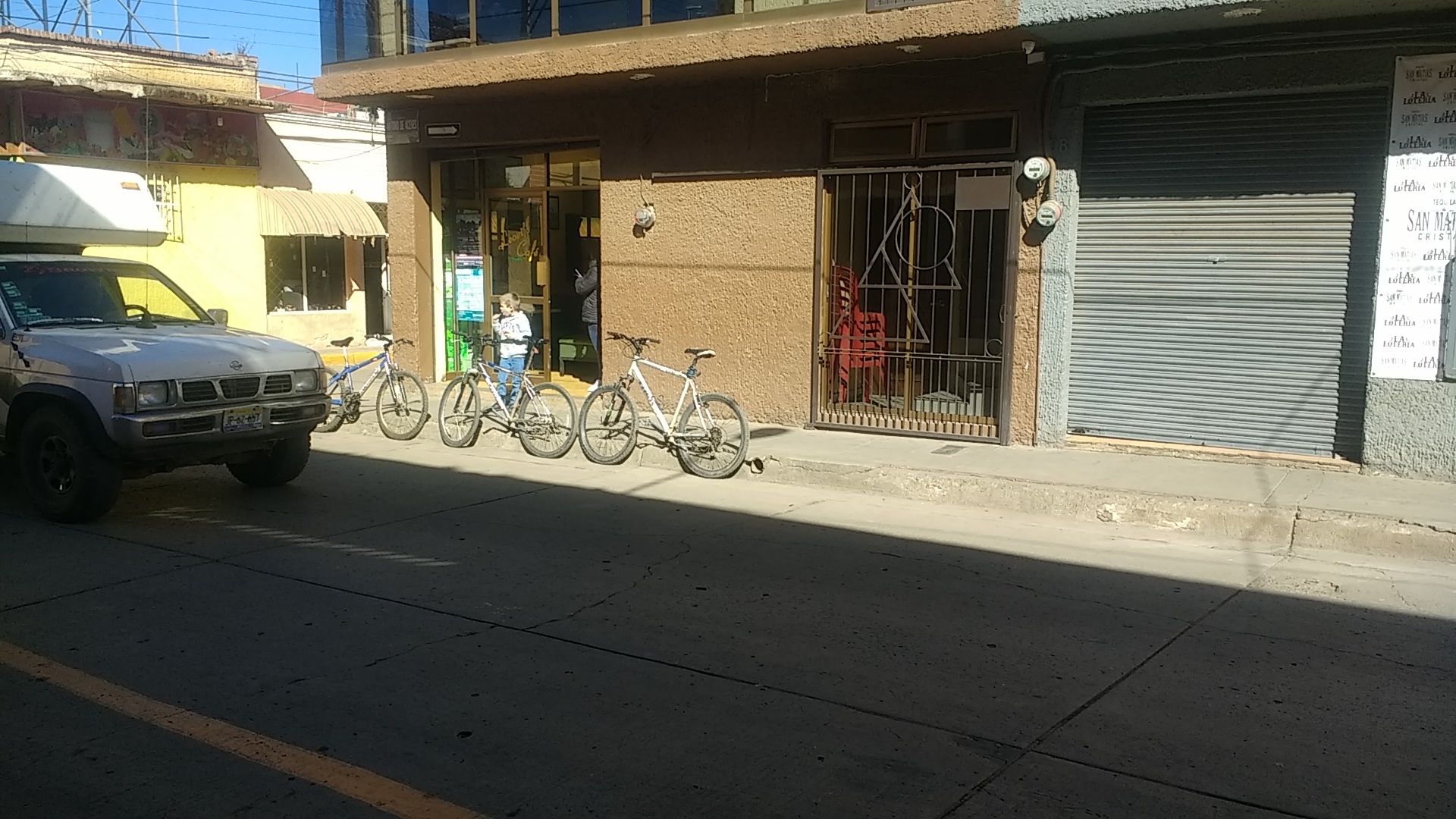 *Leovis Café* RESTAURANT image 6