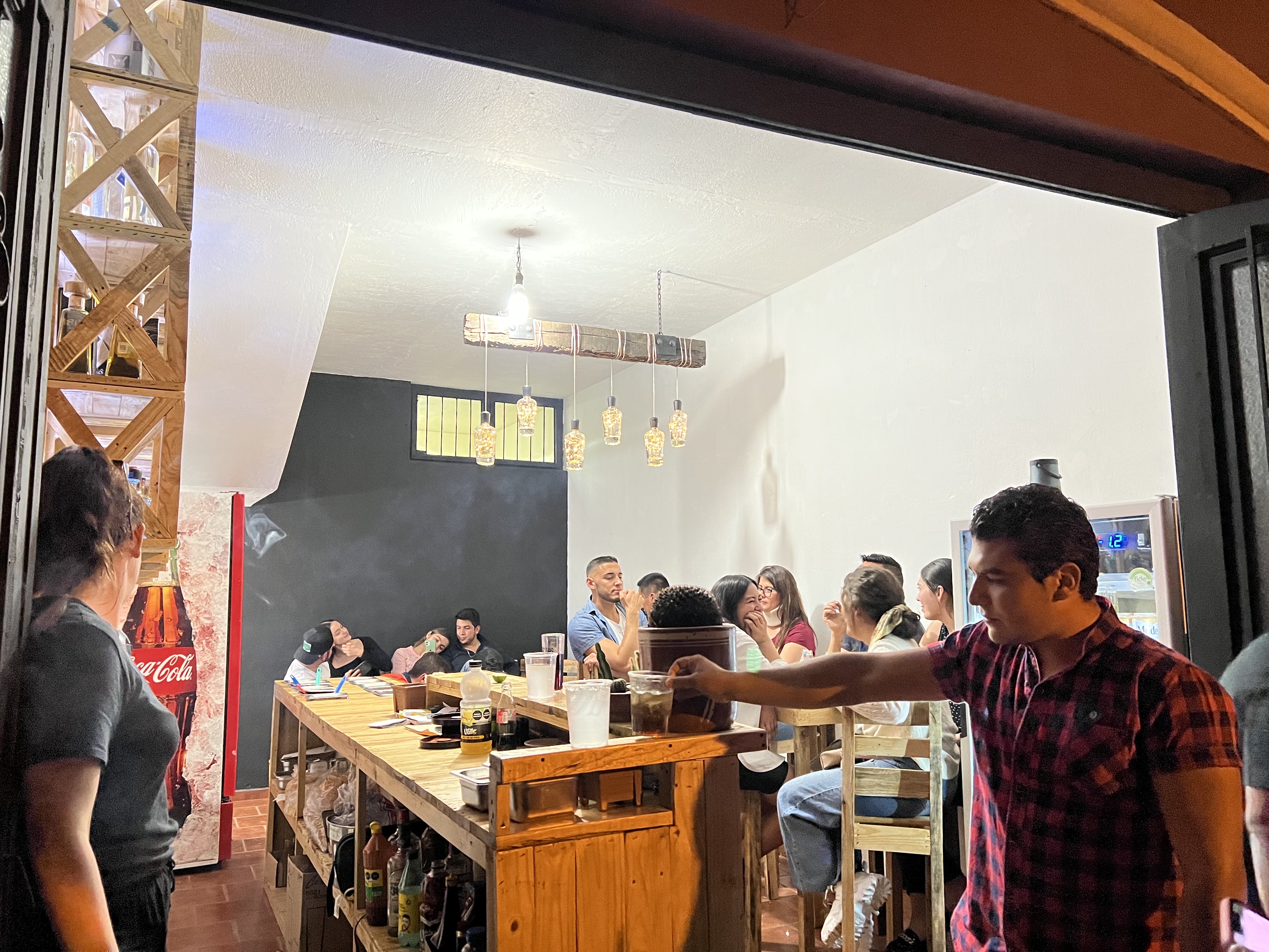 LITRO Y MEDIO CAPILLA DE GPE. image 2