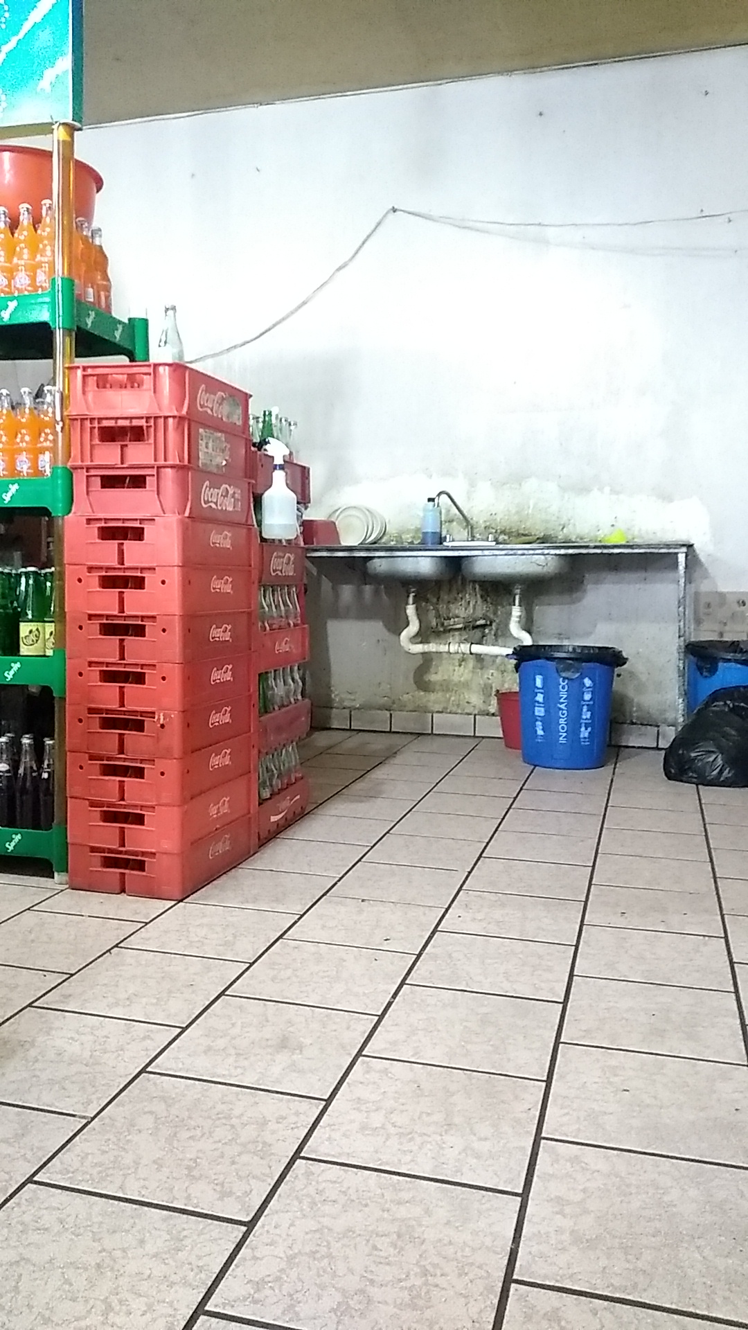 "Restaurant" Canicas image 1