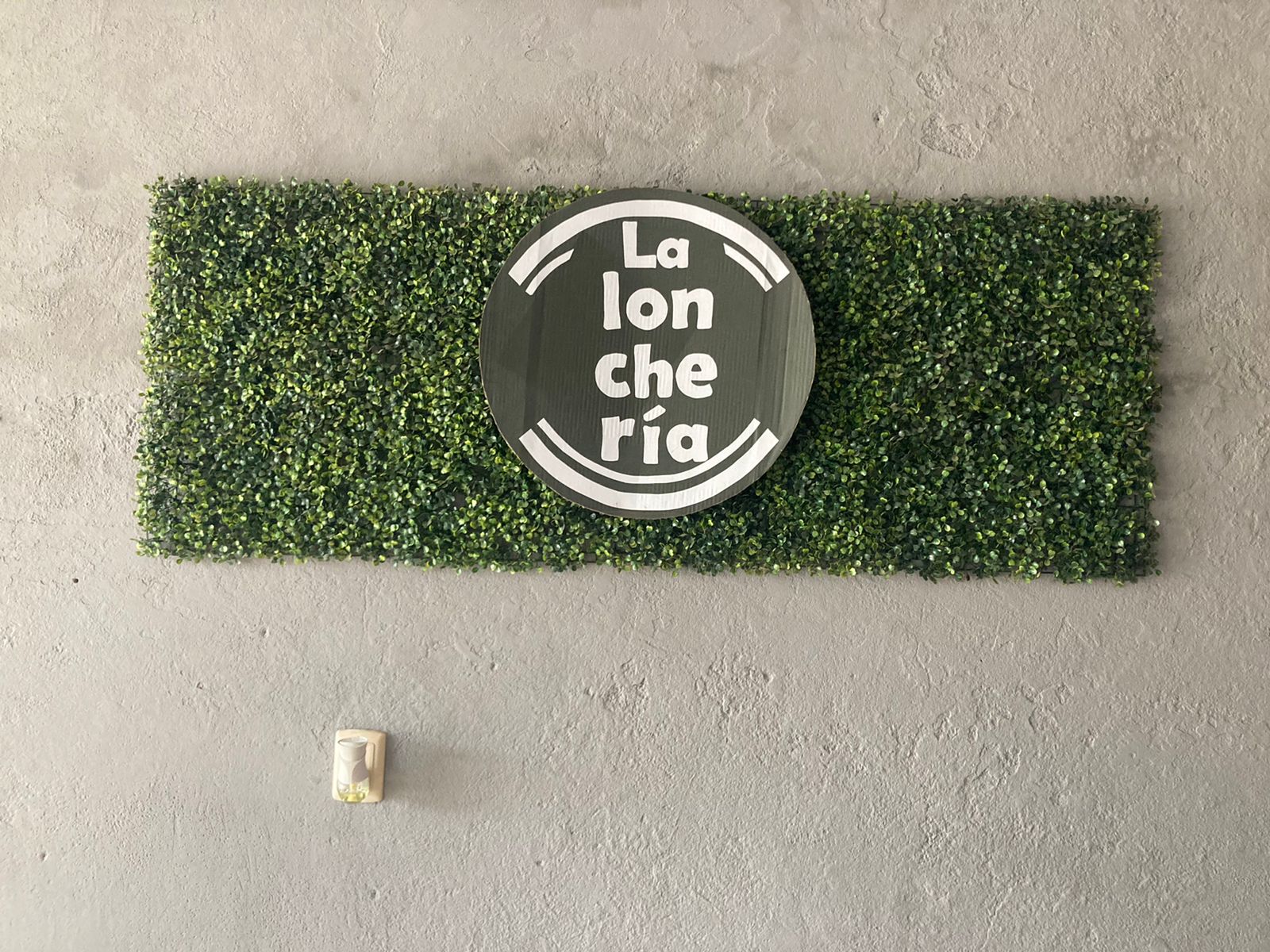 La lonchería image 8