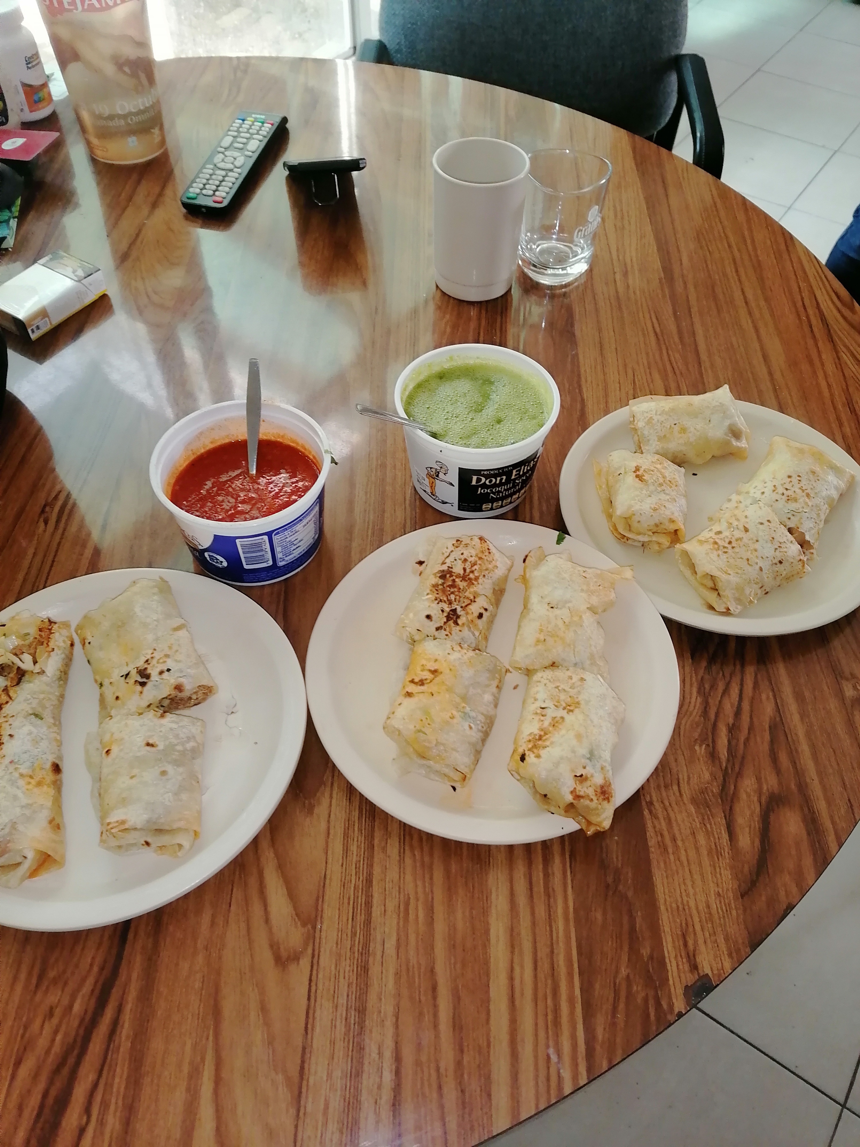 Tacos Y Burritos "El Caballito" image 6