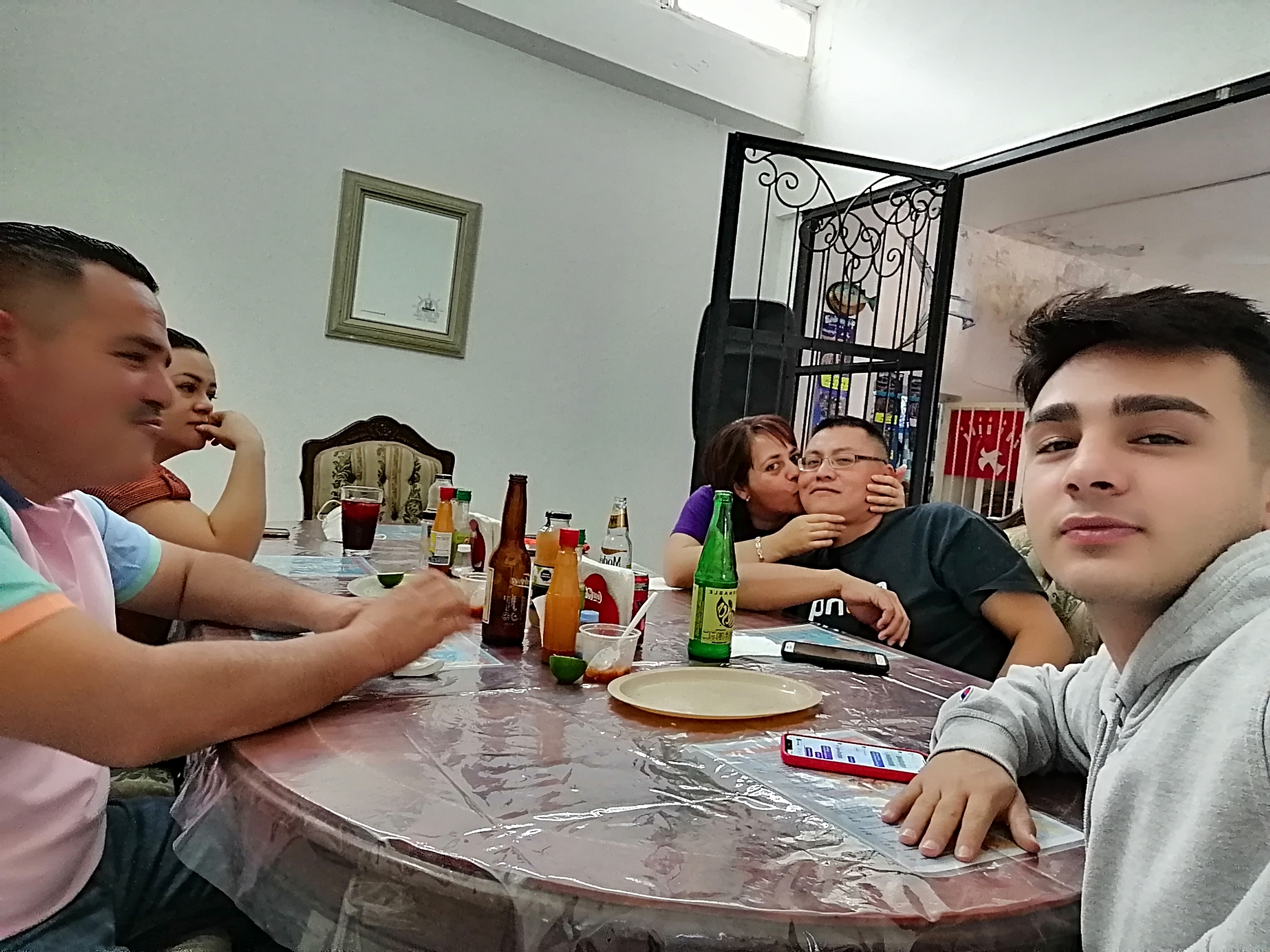 Pescadería y cevichería La Barca image 8