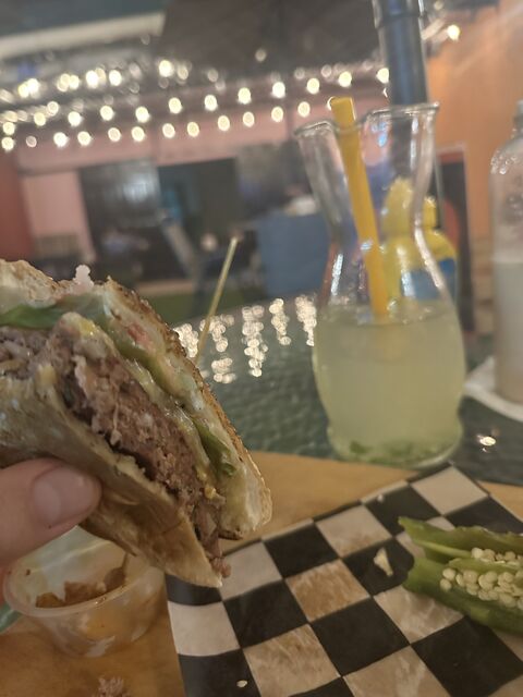 Pig's Burger Colotlan image 8