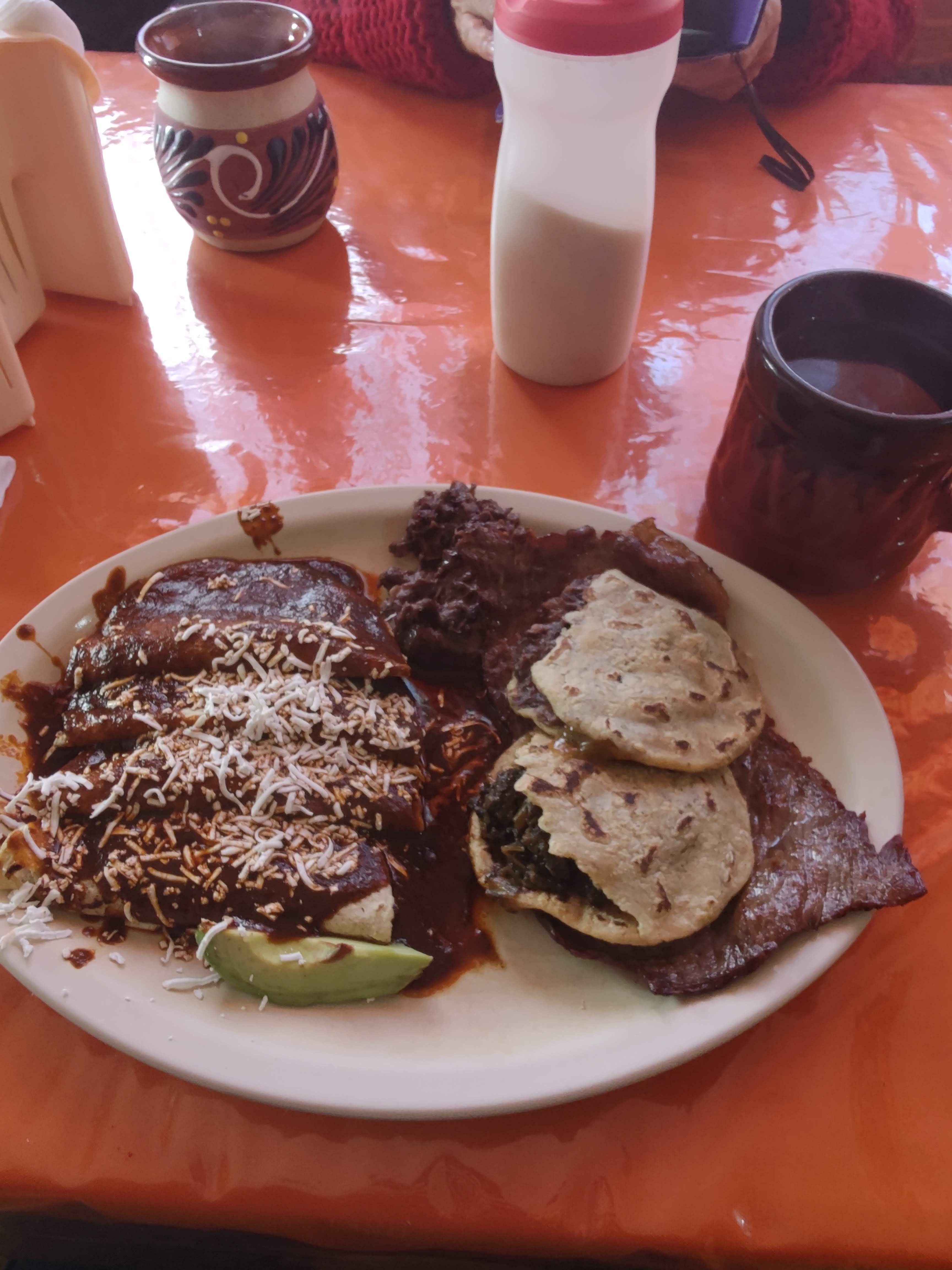 Enchiladas Y Gorditas "La Divina Providencia" image 4