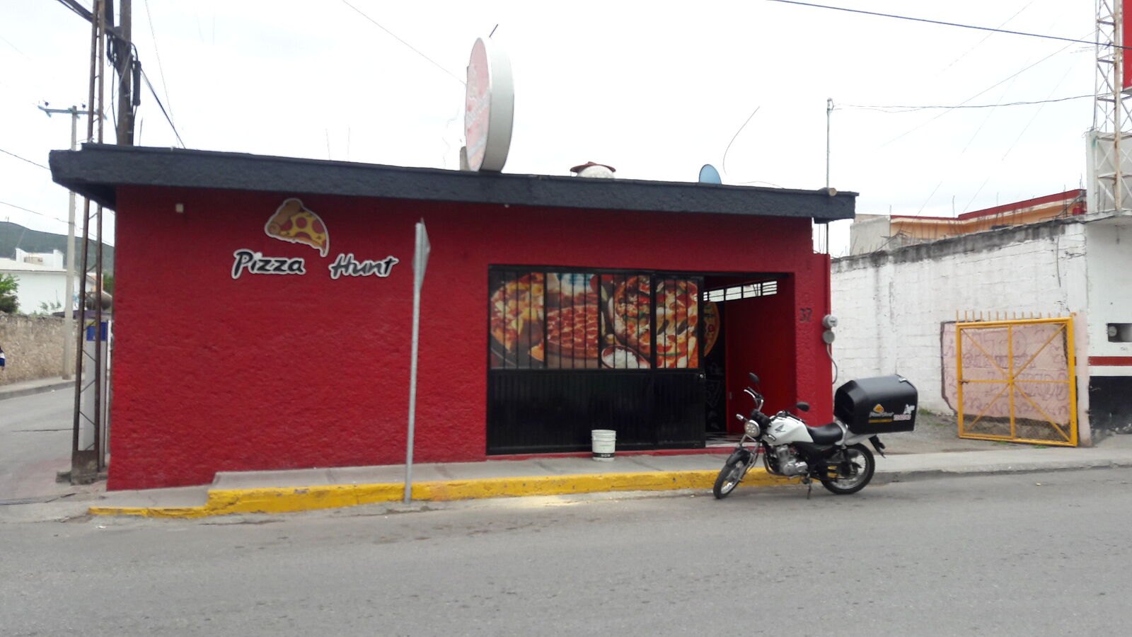 Pizzas Hunt image 8