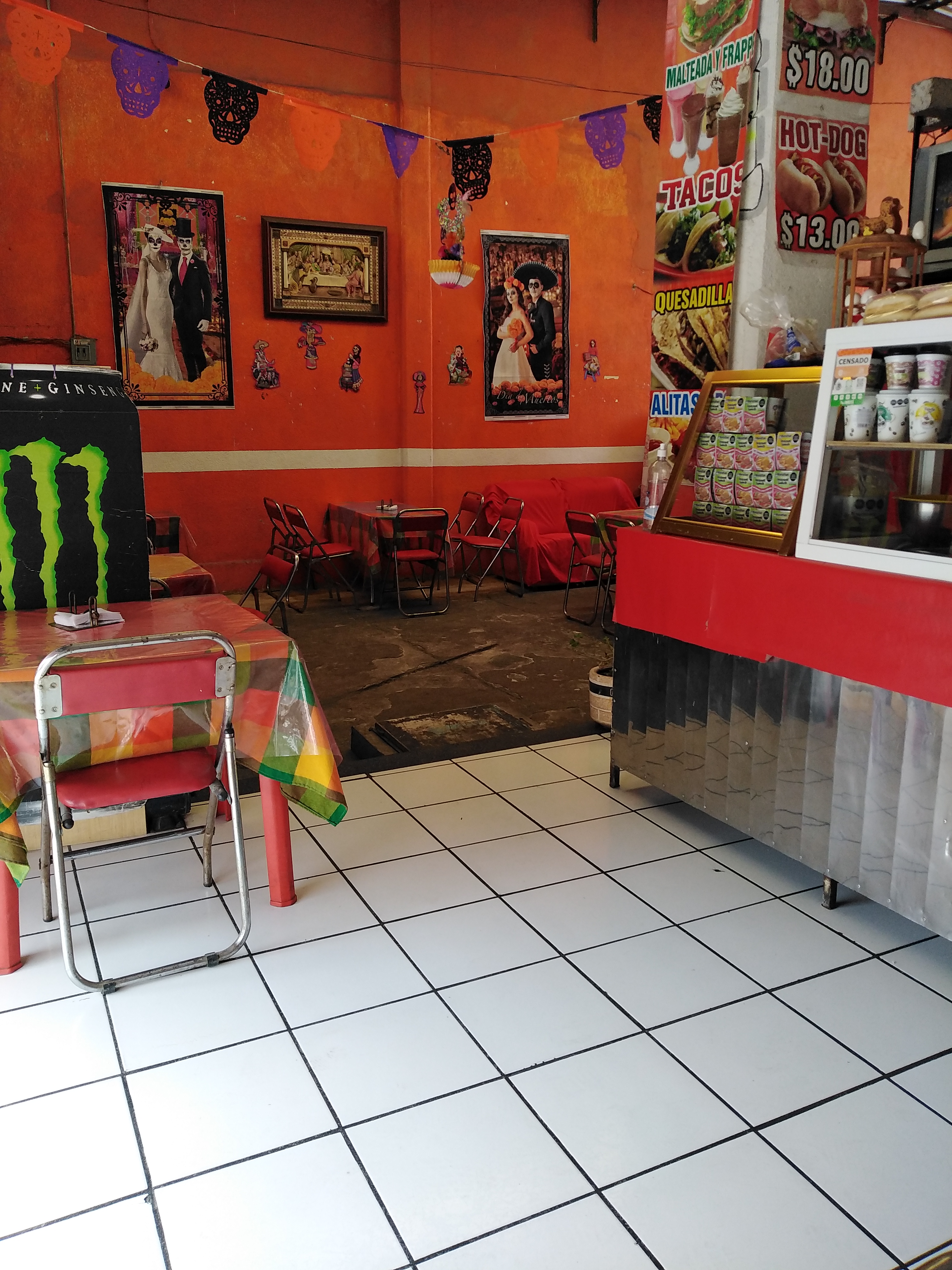 Loncheria "La Nacional" image 2