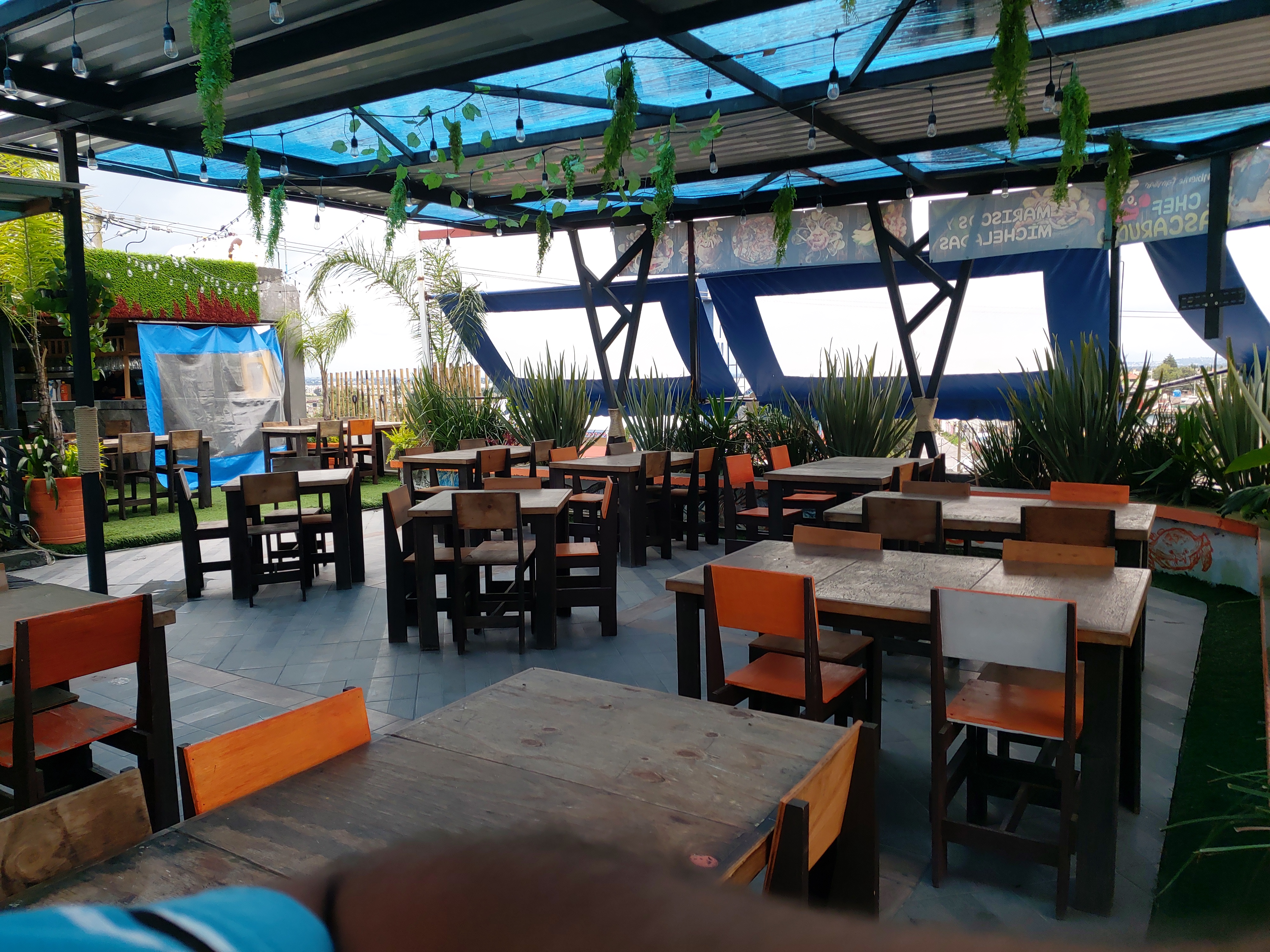 El Chef Cascarudo terraza image 1