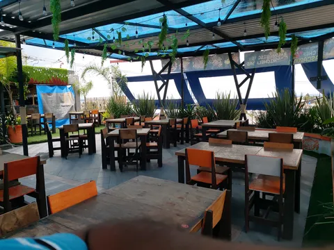 El Chef Cascarudo terraza image 1