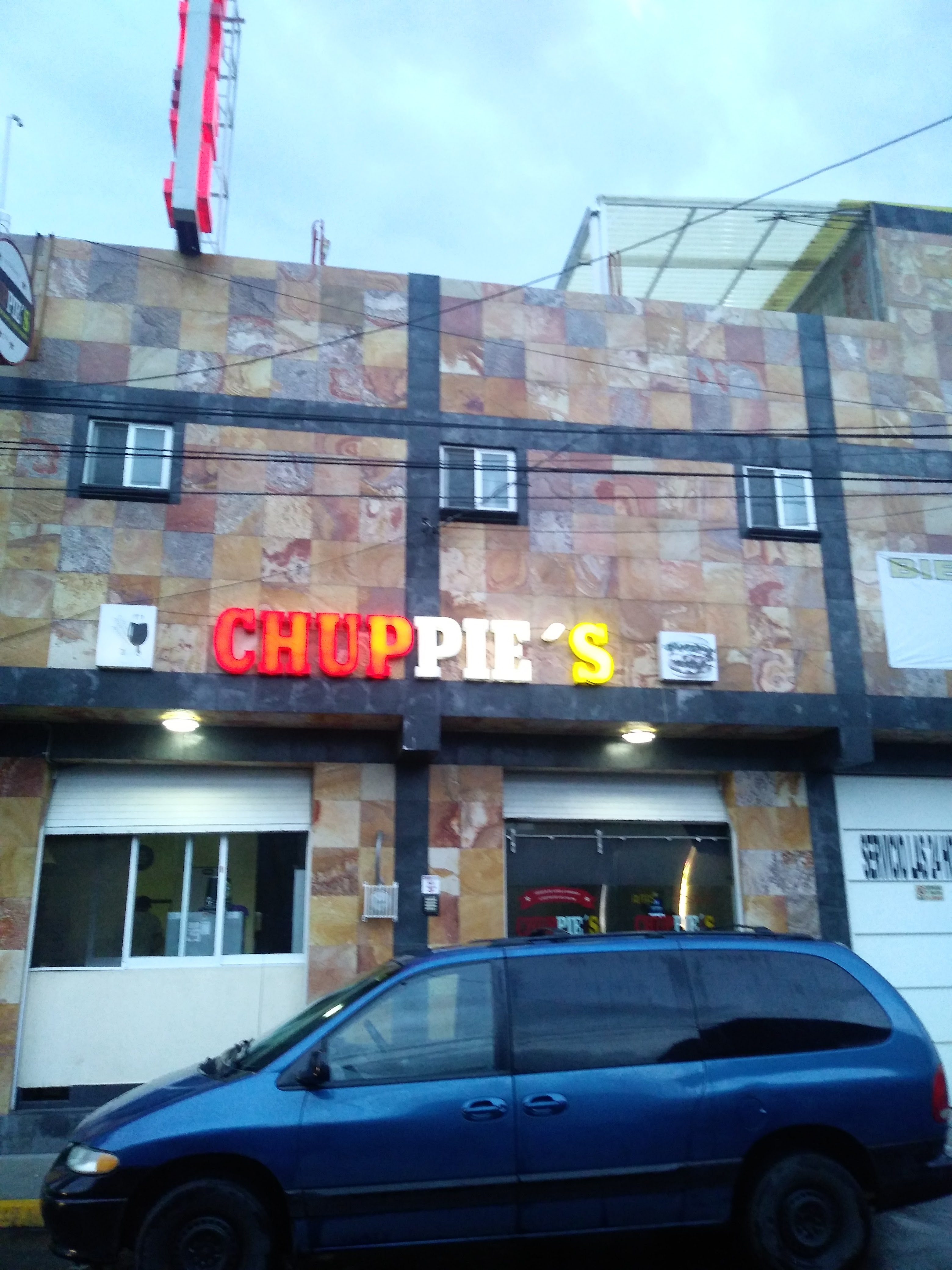 Chuppie's Bar image 5