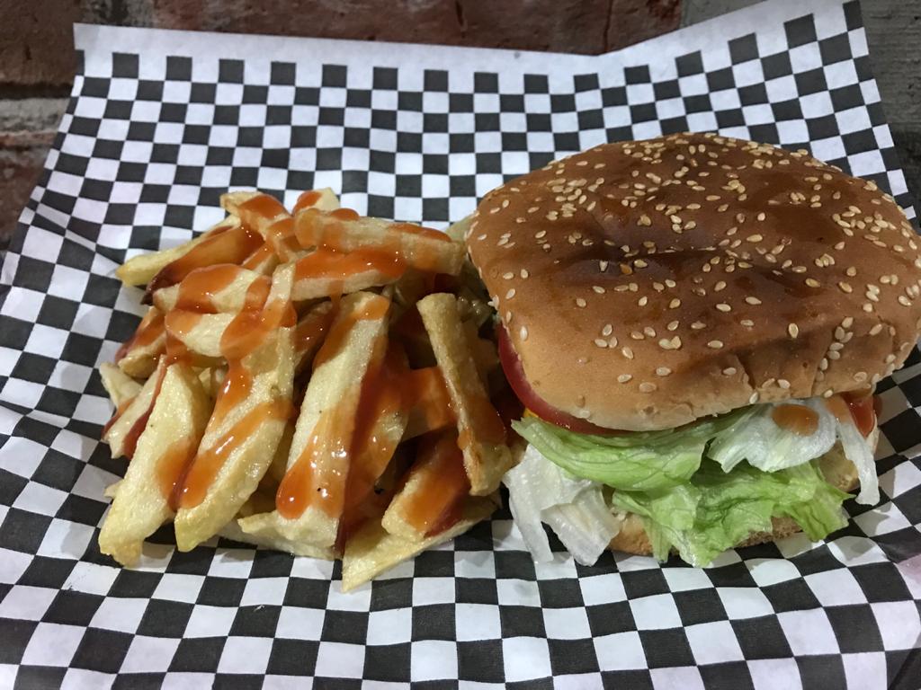 Hamburguesería & patatas Roy image 2