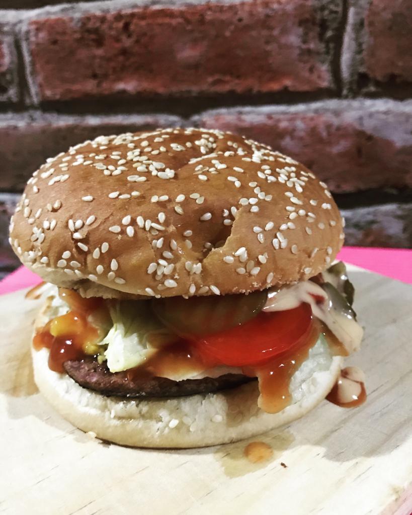 Hamburguesería & patatas Roy image 6