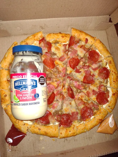 Pizzas Kandy image 2