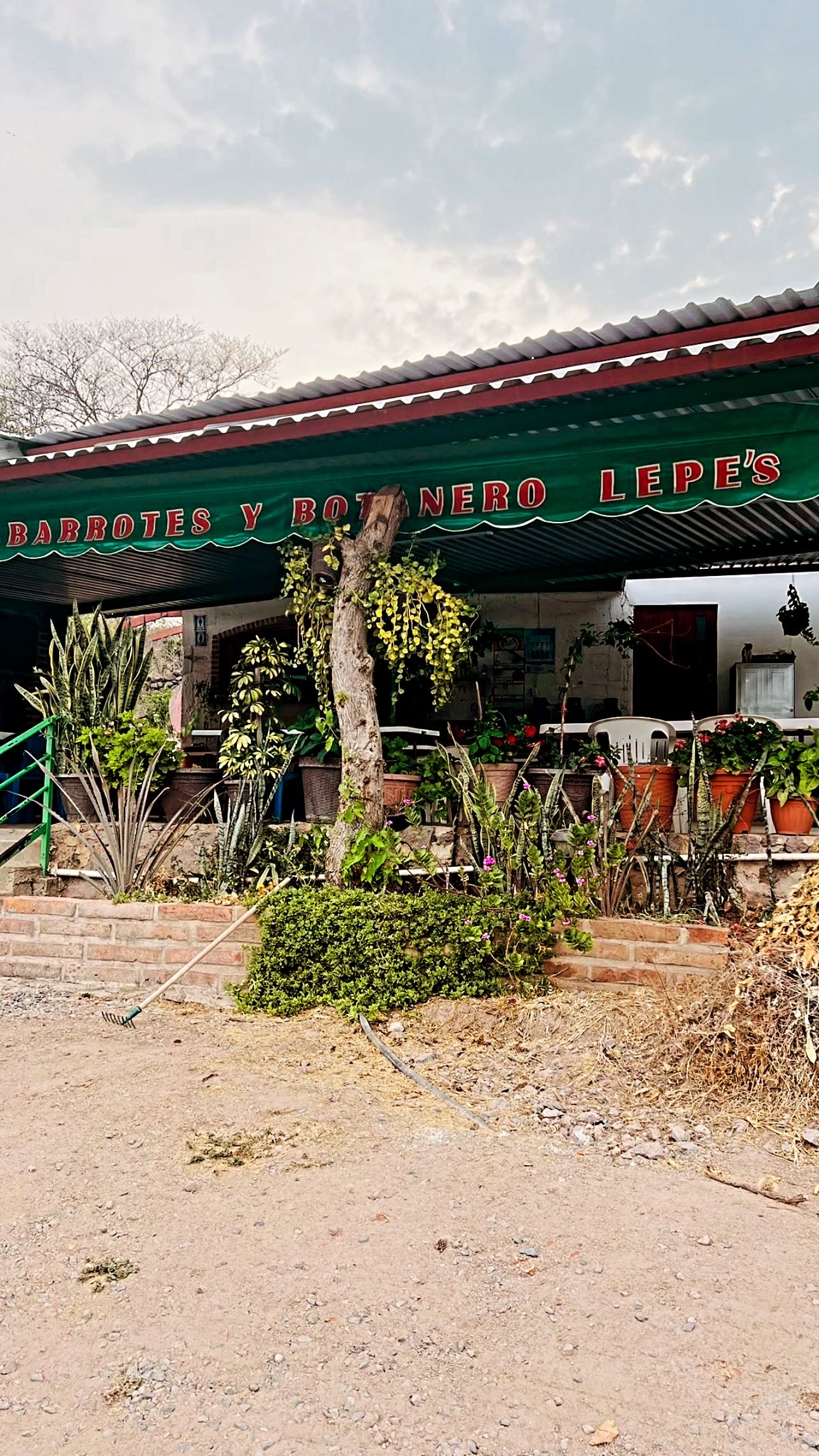 Abarrotes y Botanero 100% Familiar Lepe image 1