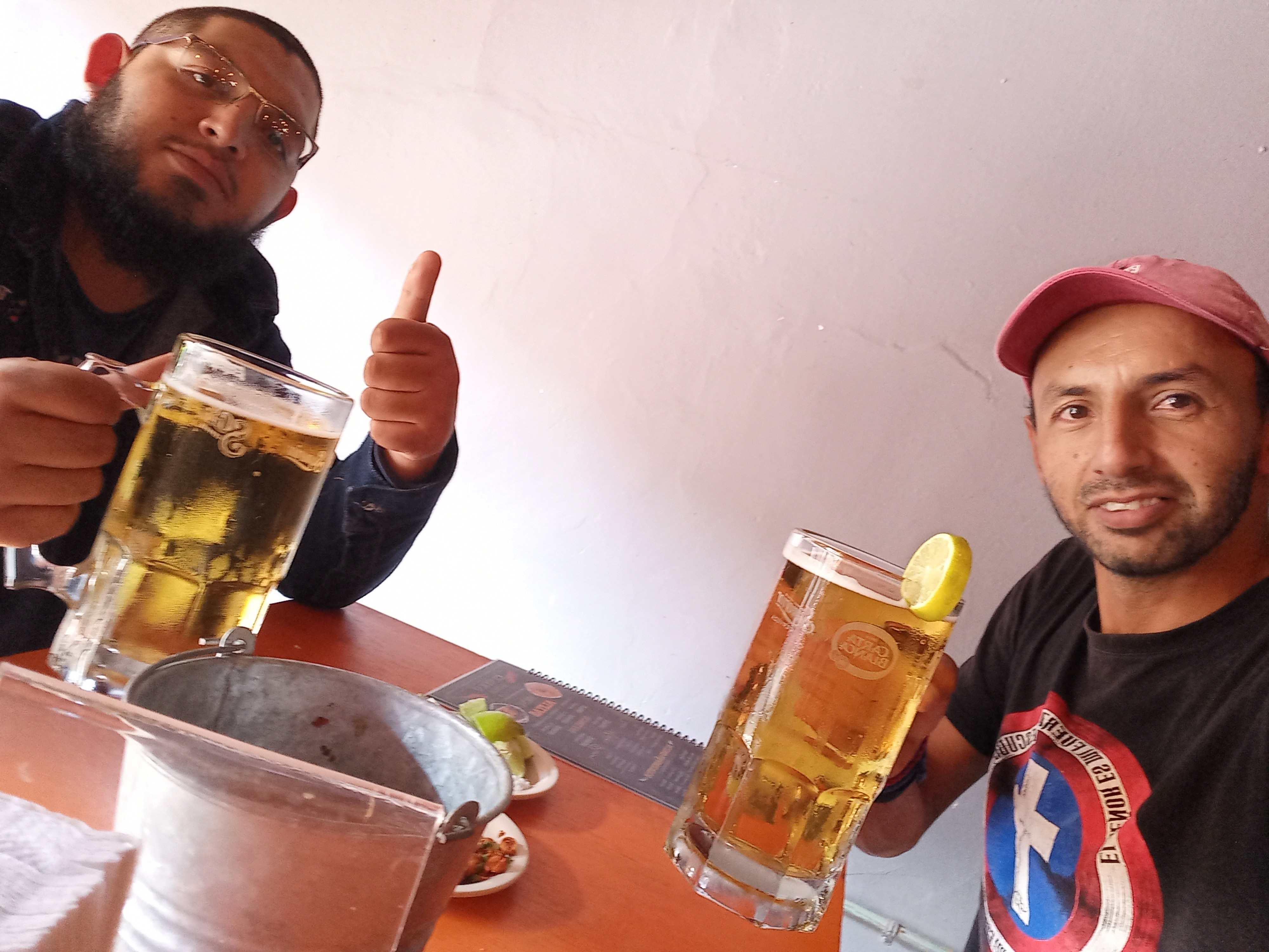 Central Wings Sport Bar image 4