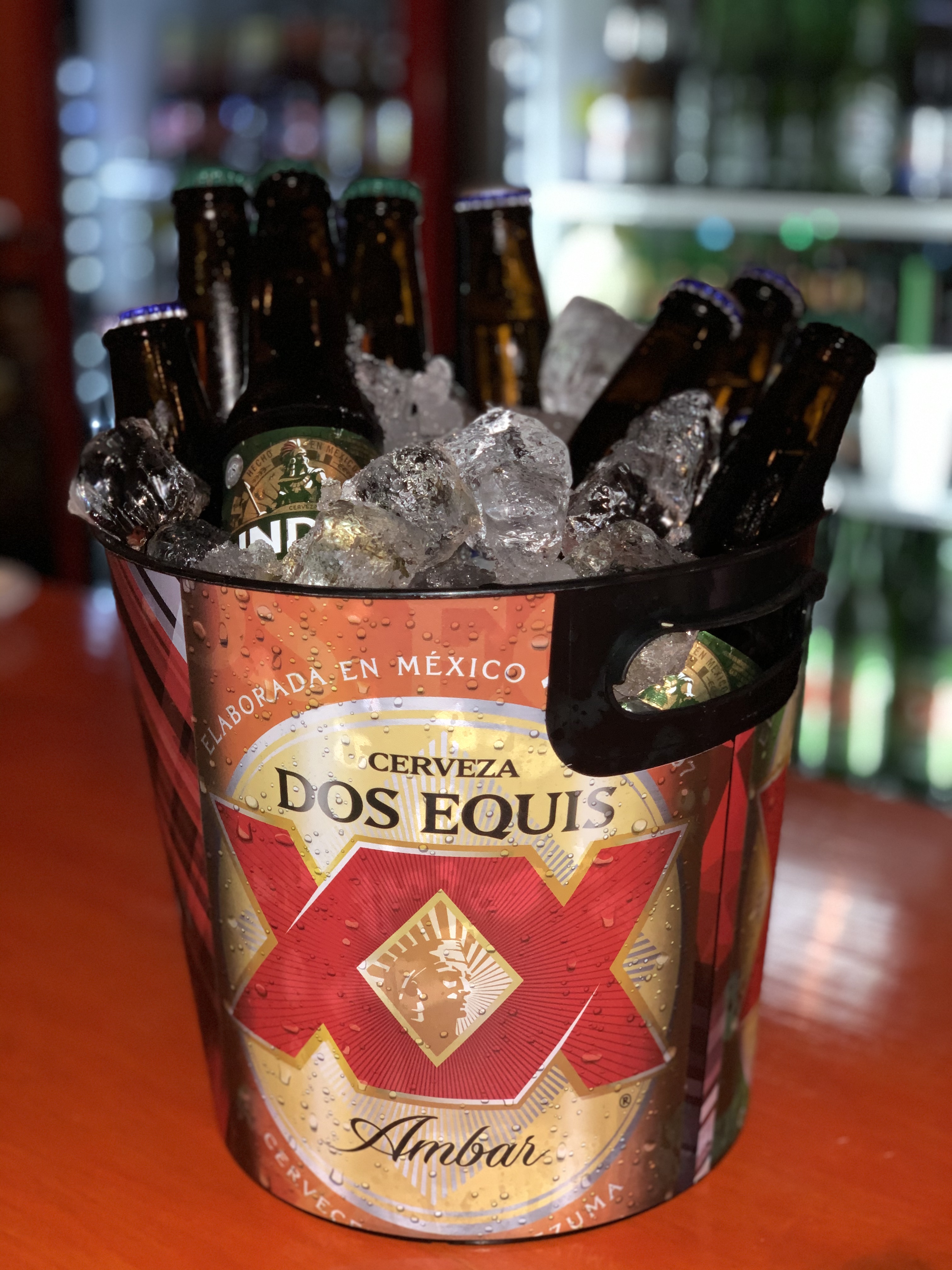 Central Wings Sport Bar image 10