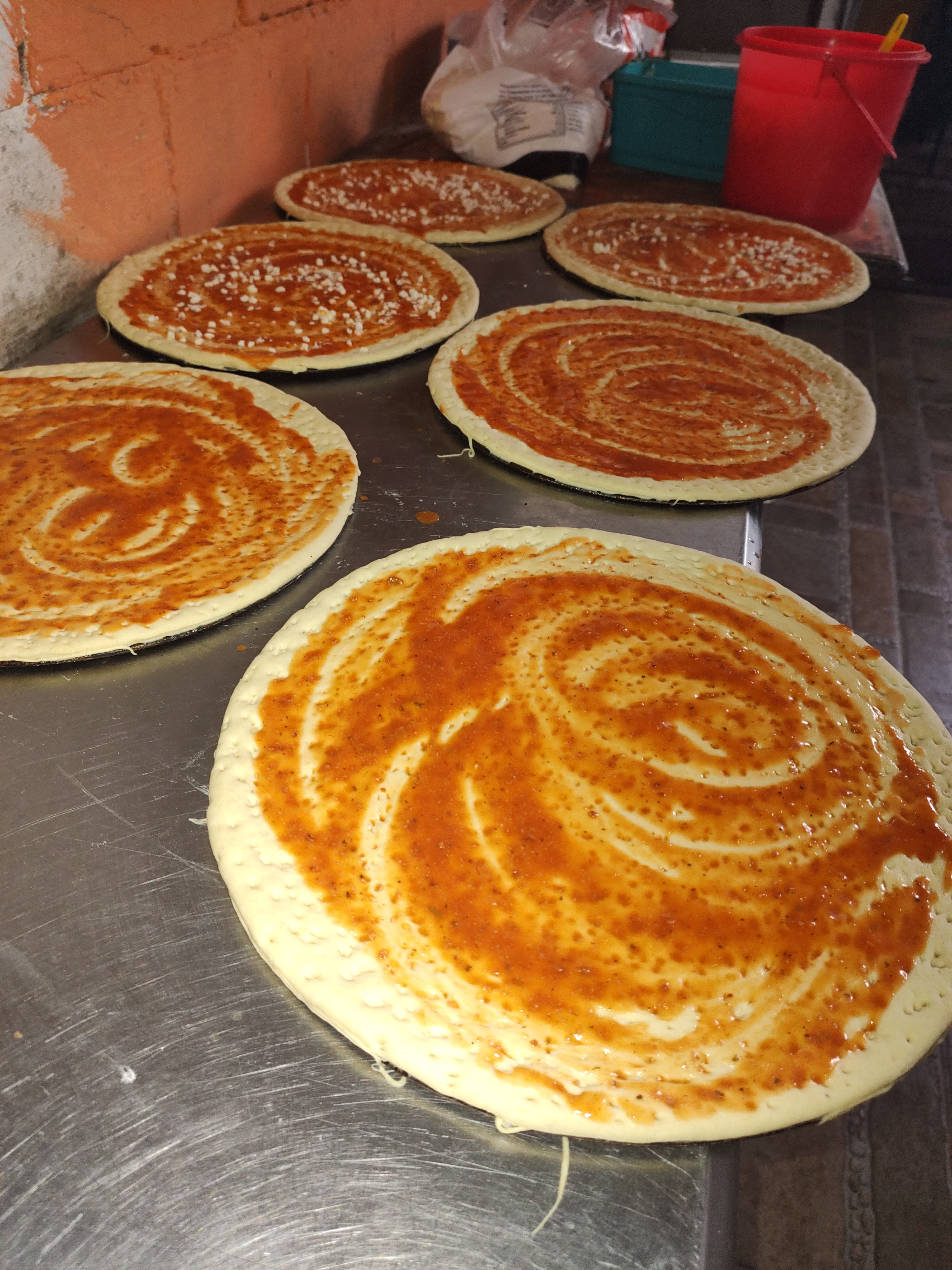 Raymond pizzas con el toque chingón image 8