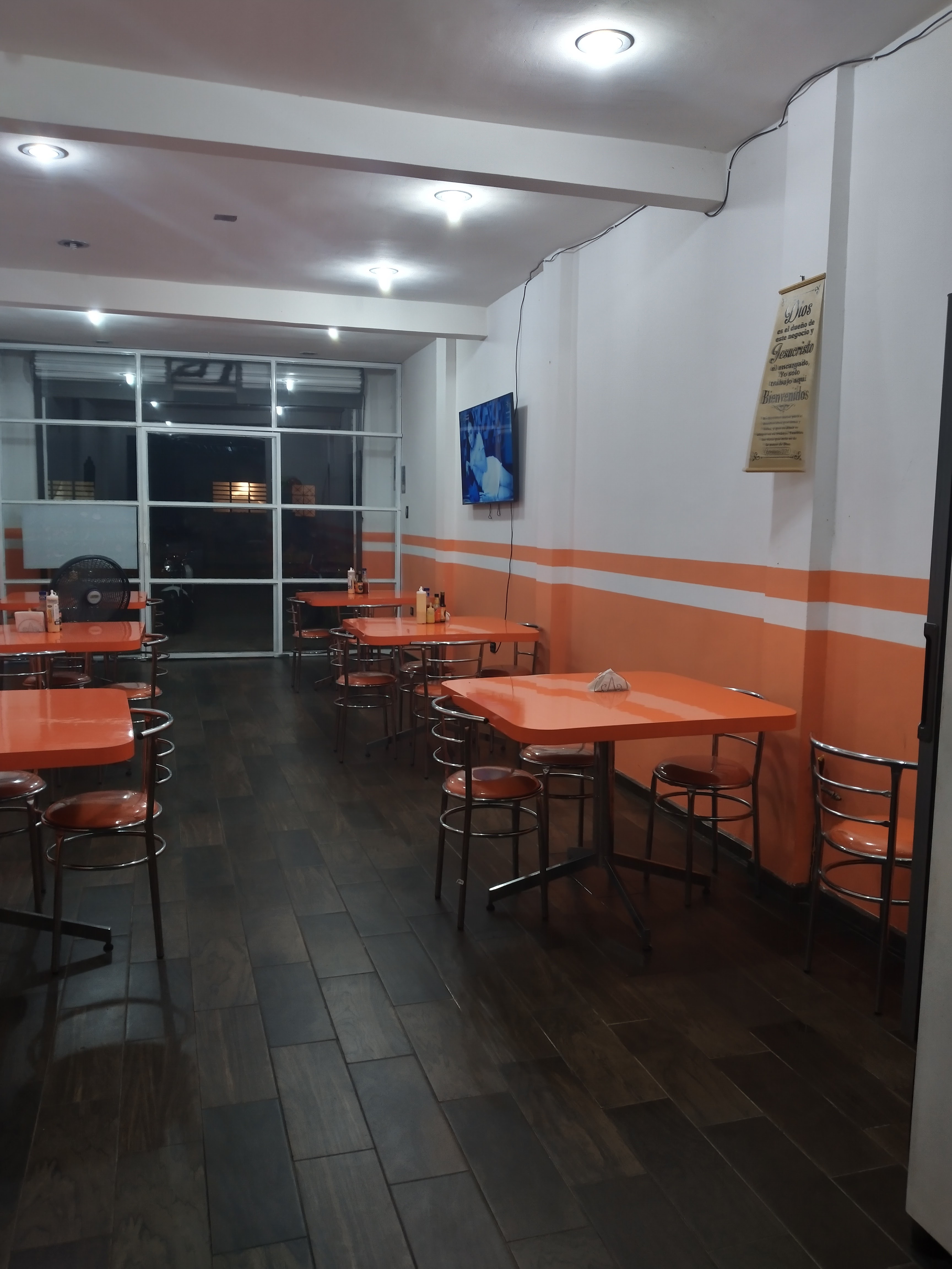 Raymond pizzas con el toque chingón image 9