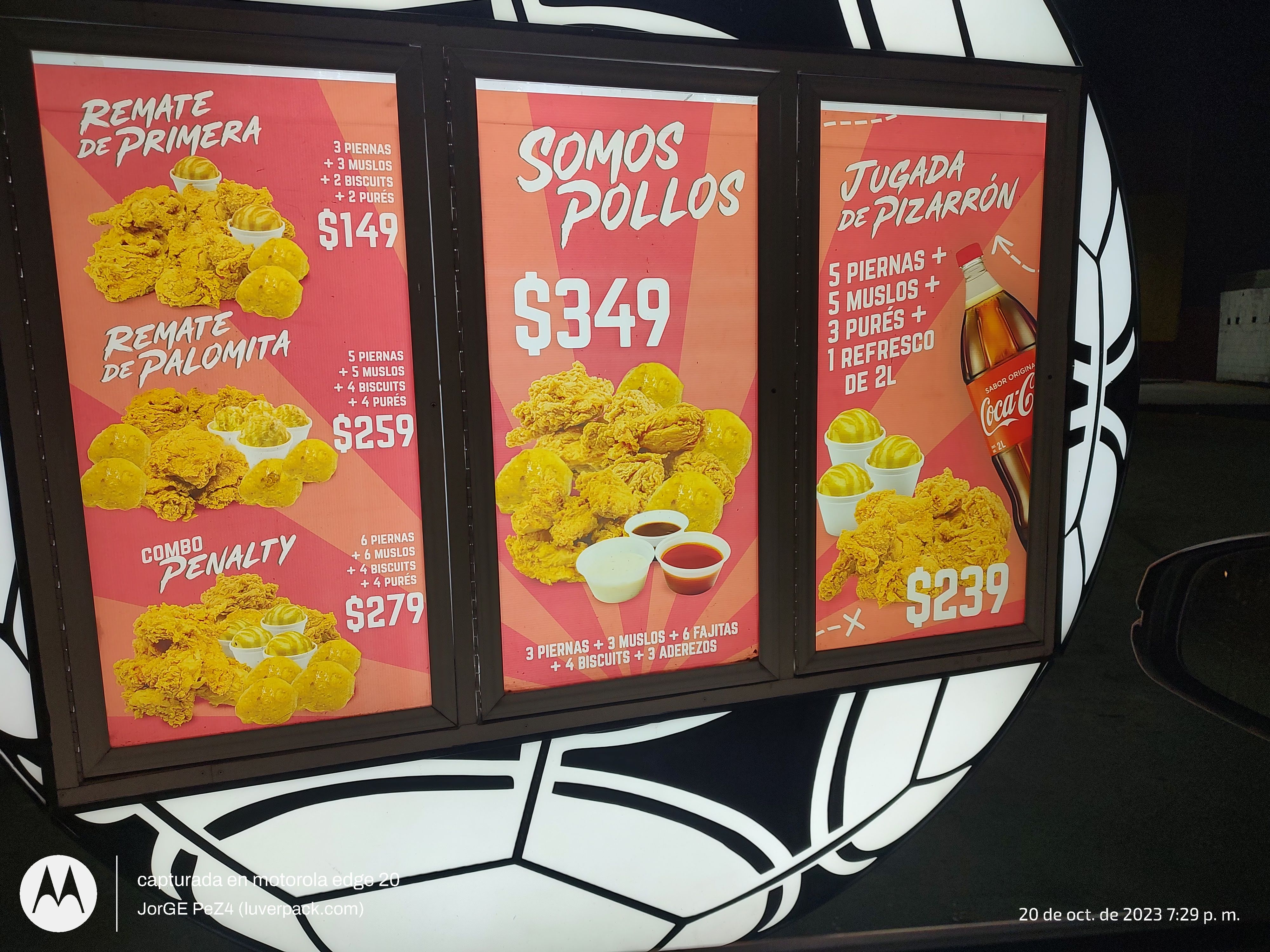 Club de Pollos Santa Engracia image 5