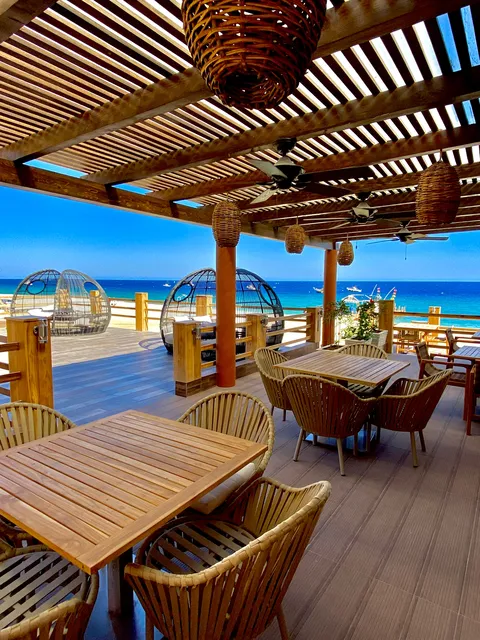 Bay View Bar and Grill image 1