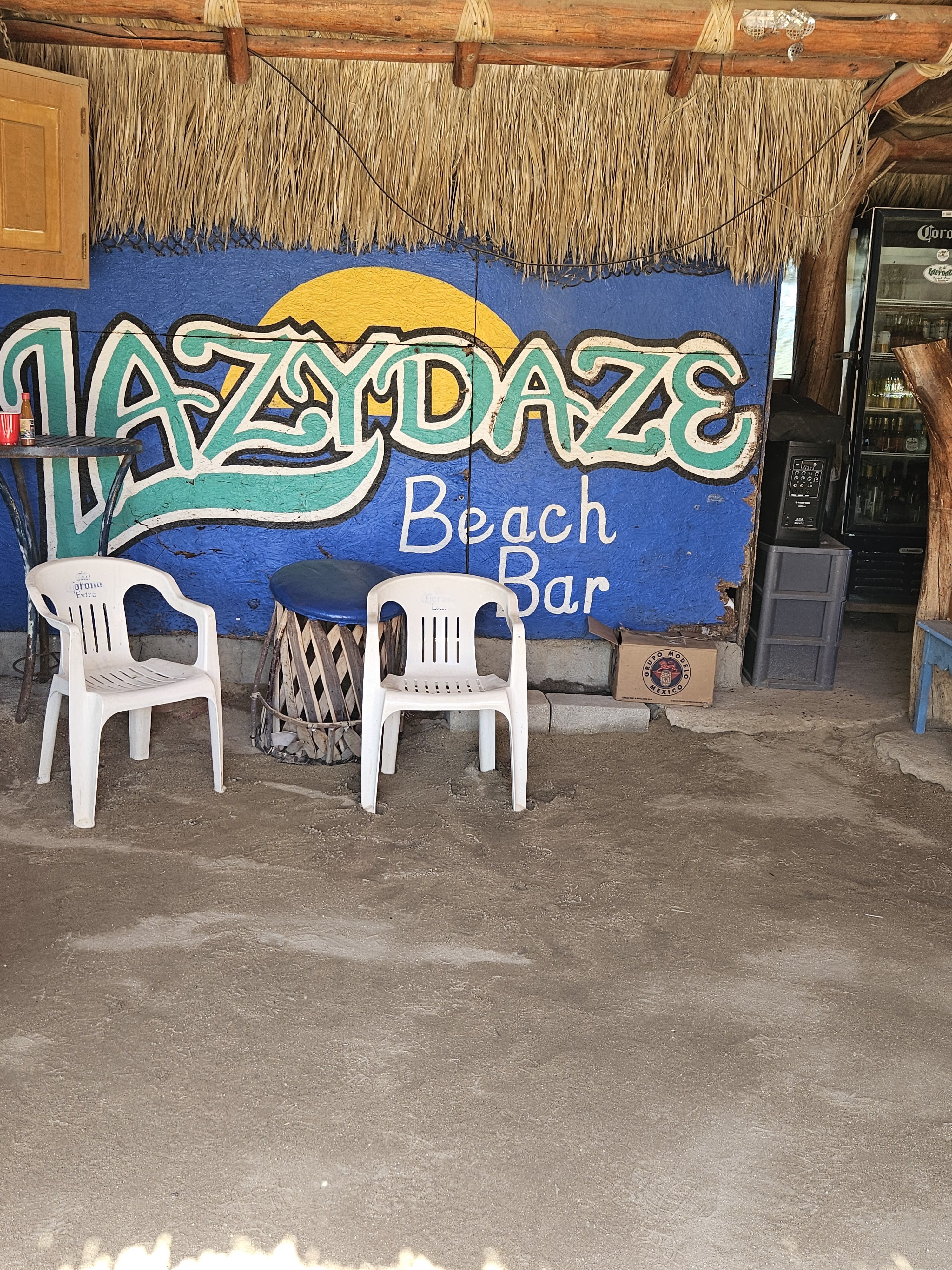 Lazy Daze Beach Bar image 6