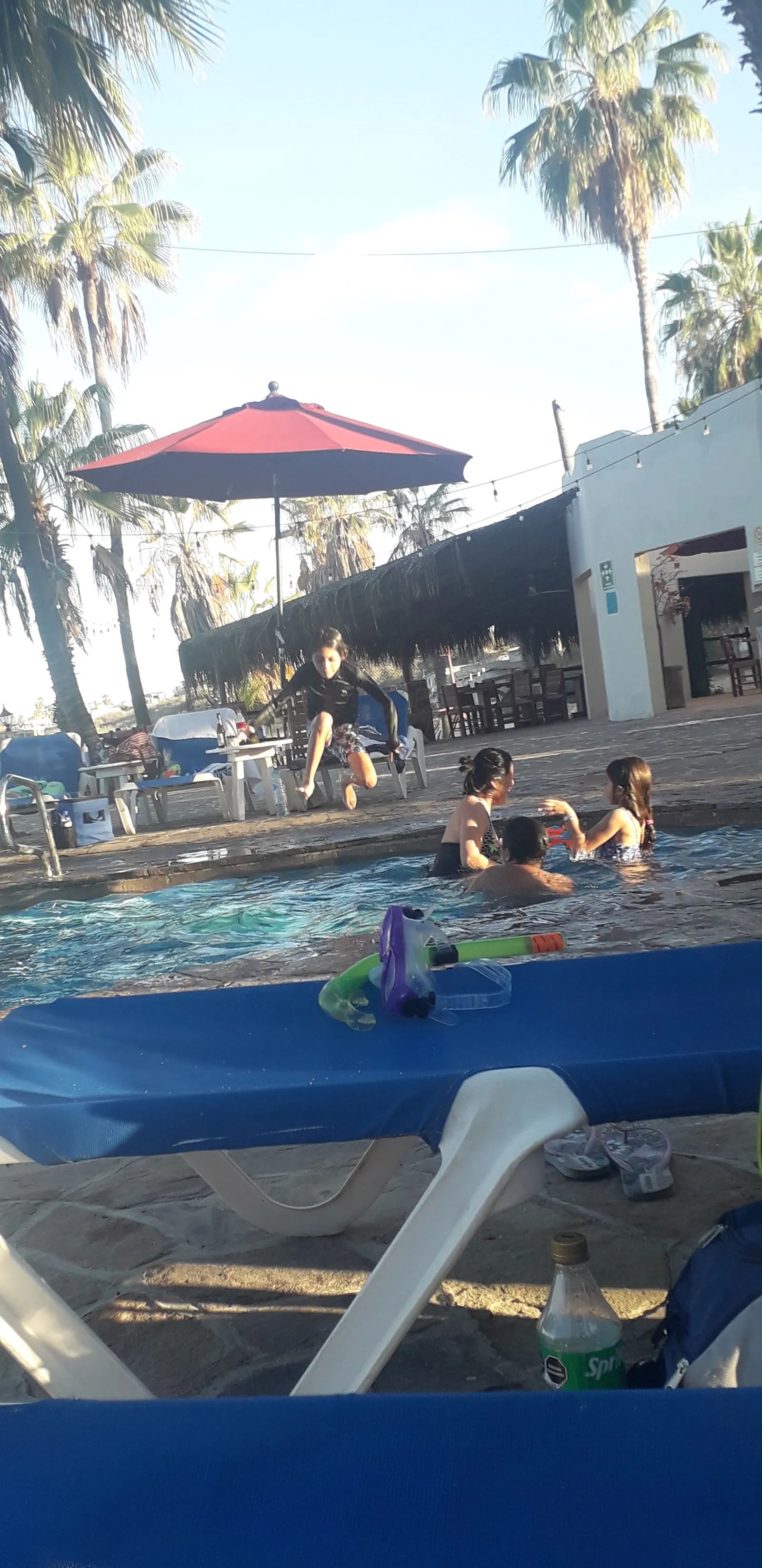 El Panzon Beach Club image 7
