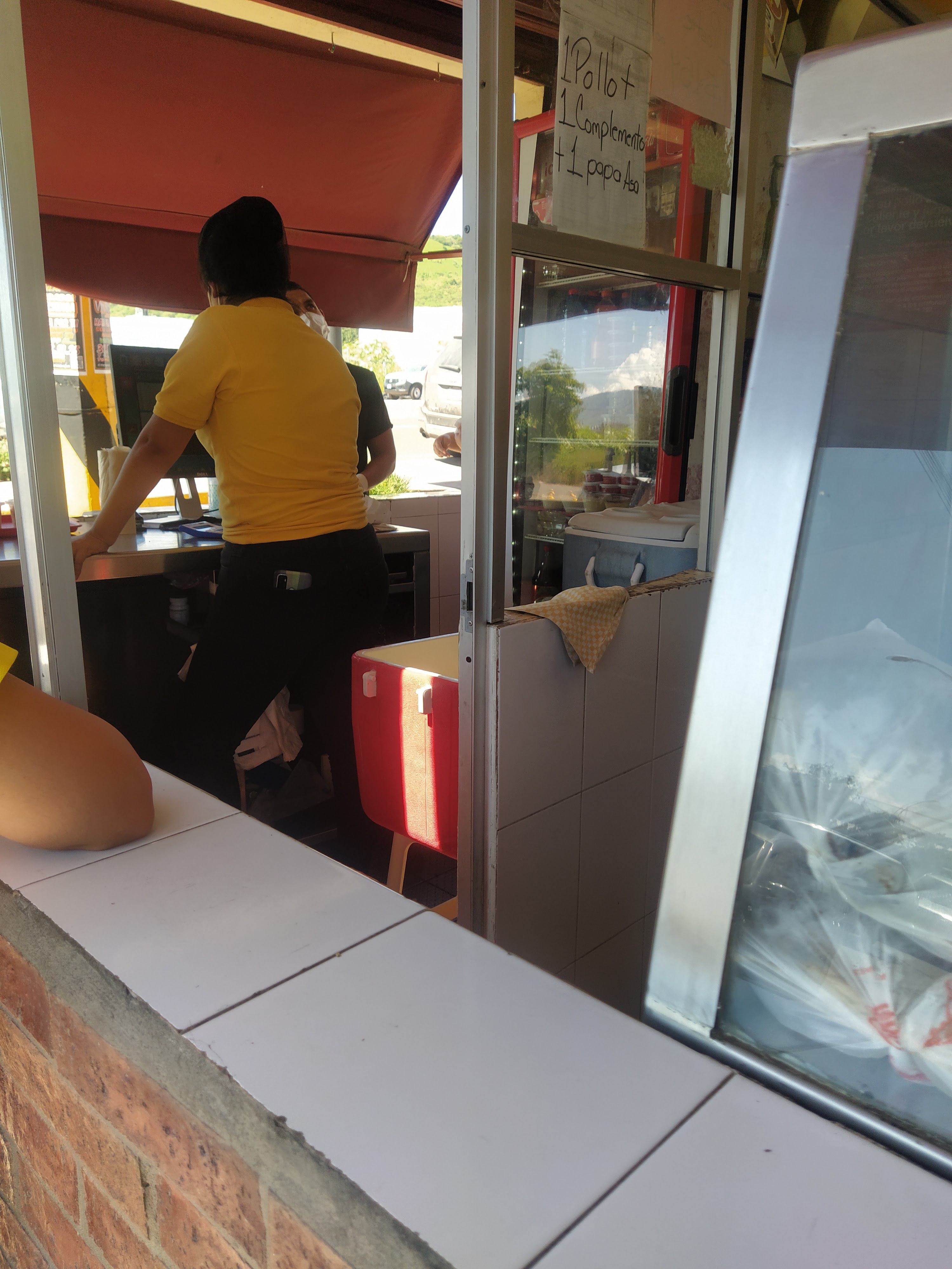 Pollo Feliz Express image 8